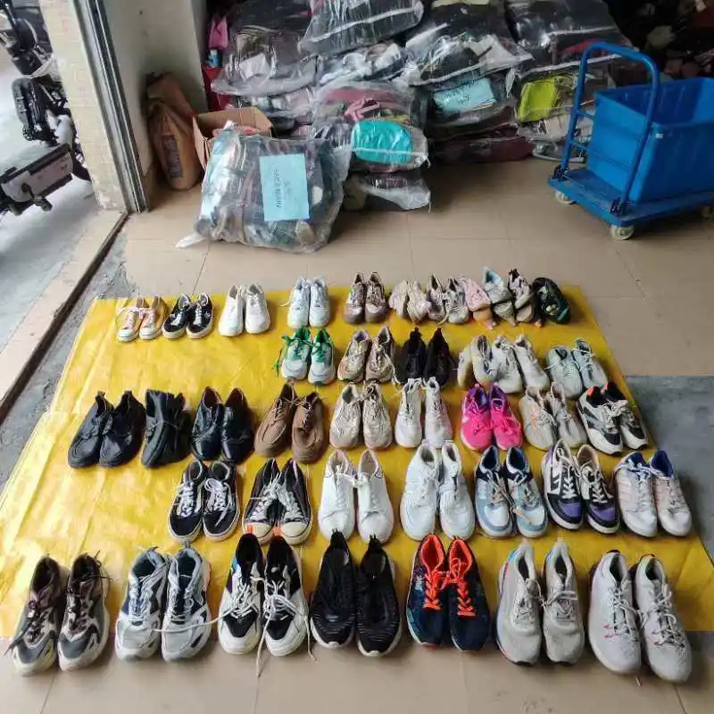 mixed cheap used women shoes in bale