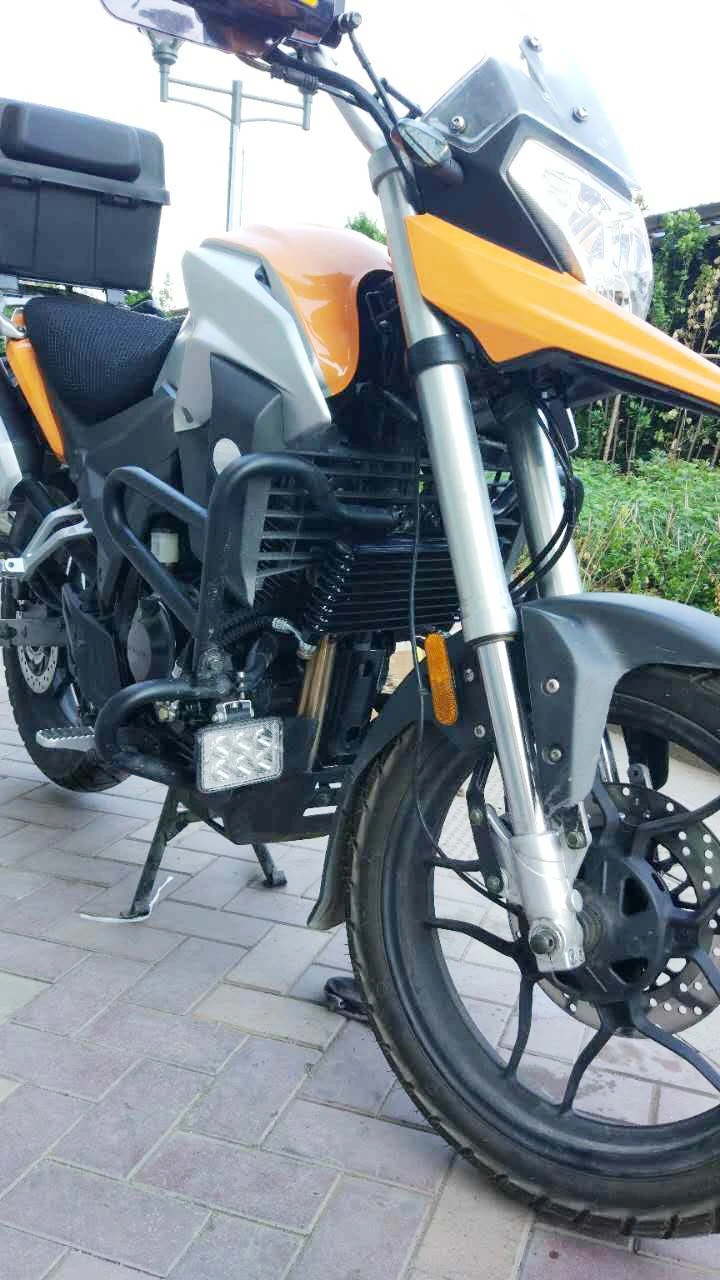 Motorcycle oil cooler Zongshen rx1 saikelon 200 py200 italika oil radiator