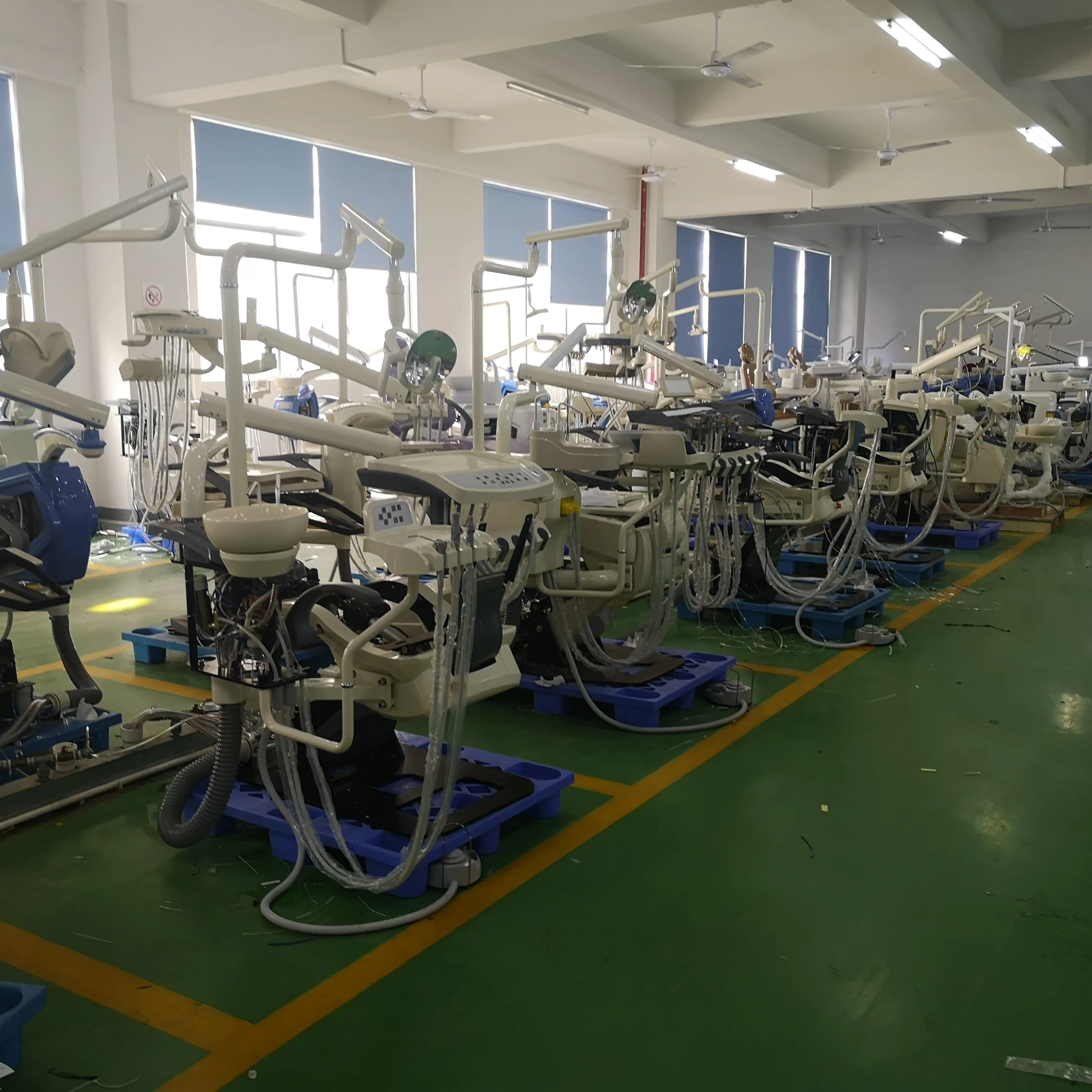 medical dental chair FN-DU1 China factory New design leather unique luxury multifunctioinal dental chair