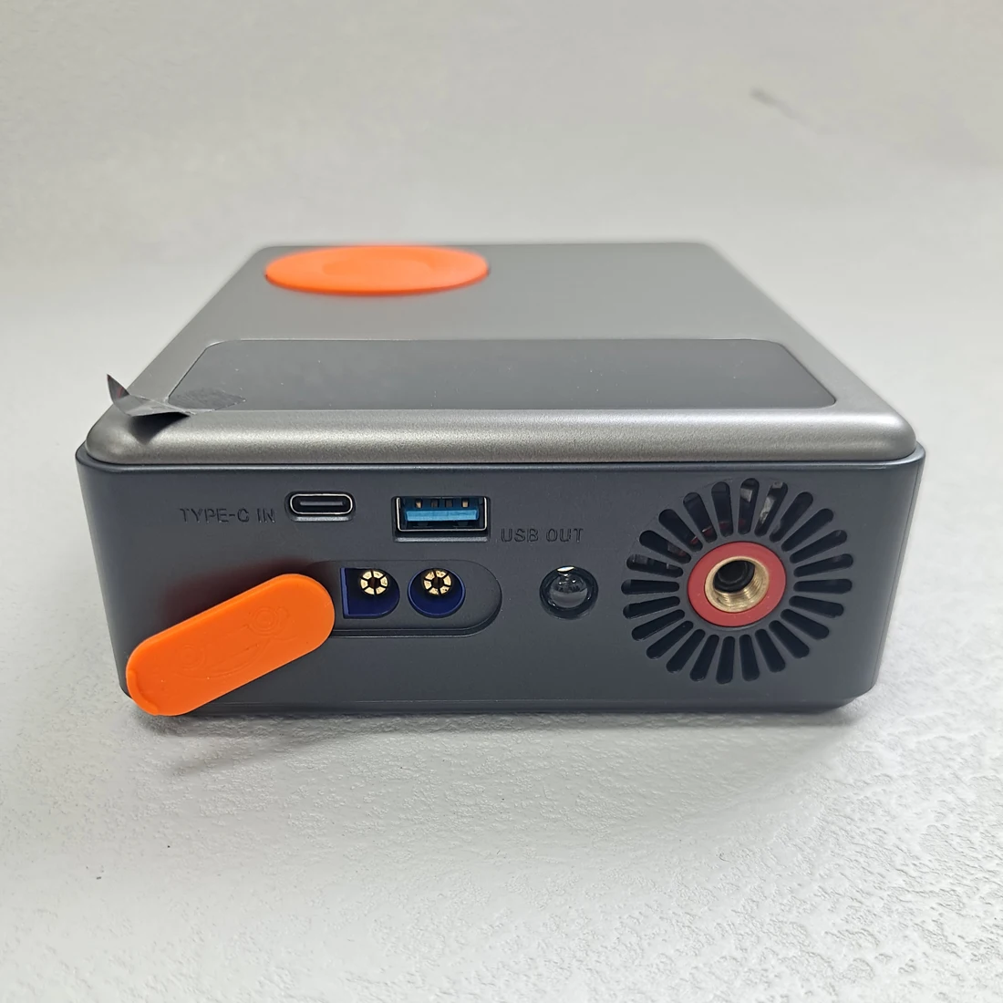 Portable 13000mAh/20000mAh Multi-Function Car Jump Starter 12V Powerbank with Tire Inflator Emergency Tool