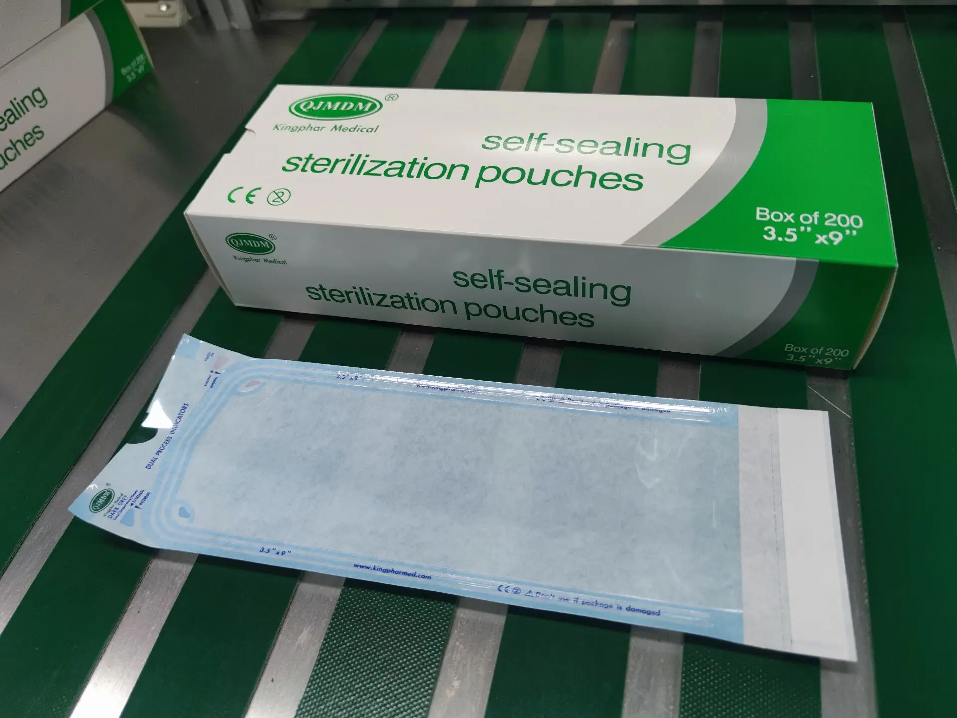 Dental Dry Heat autoclave Self Sealing Medical Device Sterilization tyvek Pouches rolls from original manufacturer