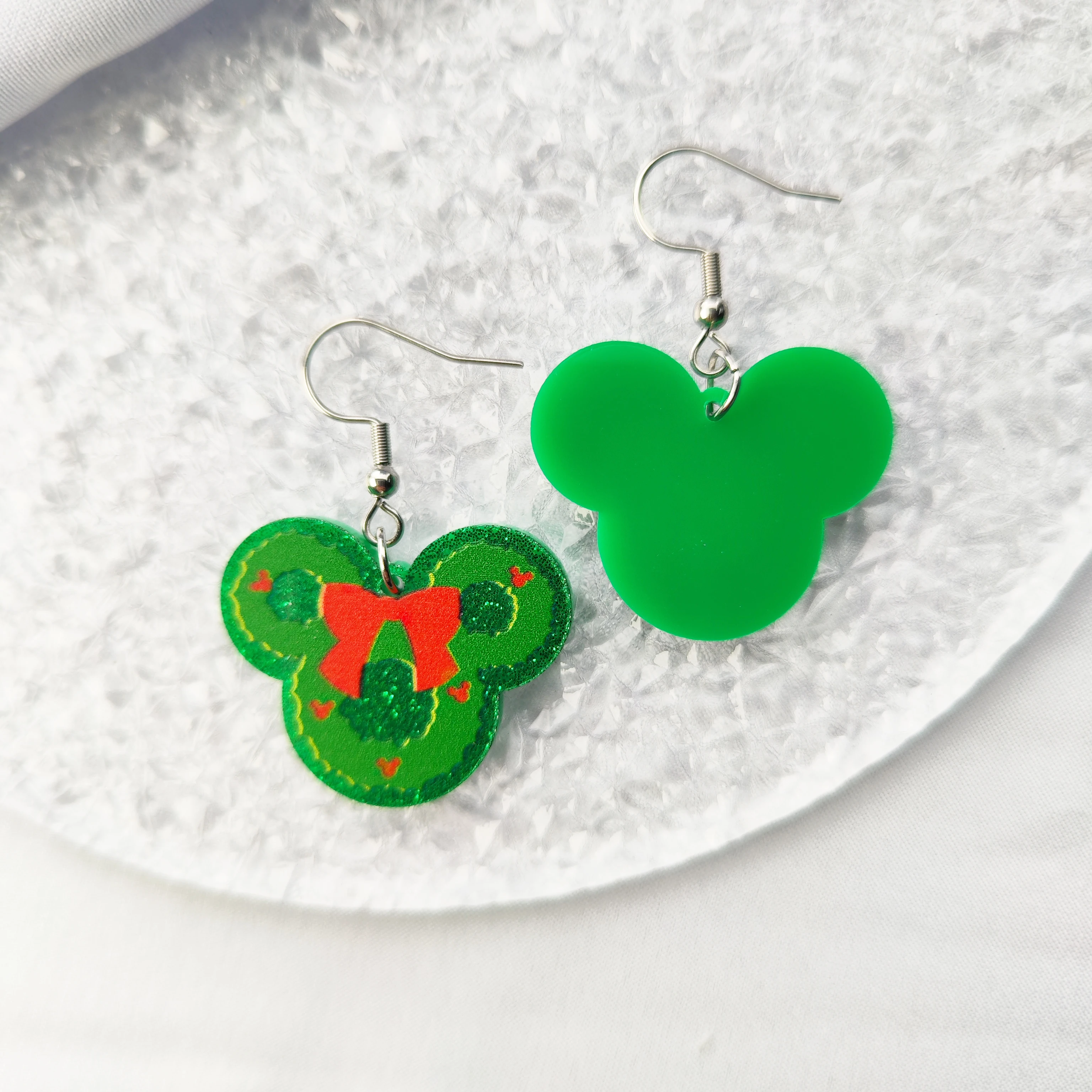 ERS479ER1134 Factory Genuine Mouse Head With Bow Holiday Statement Christmas Dangle Earrings