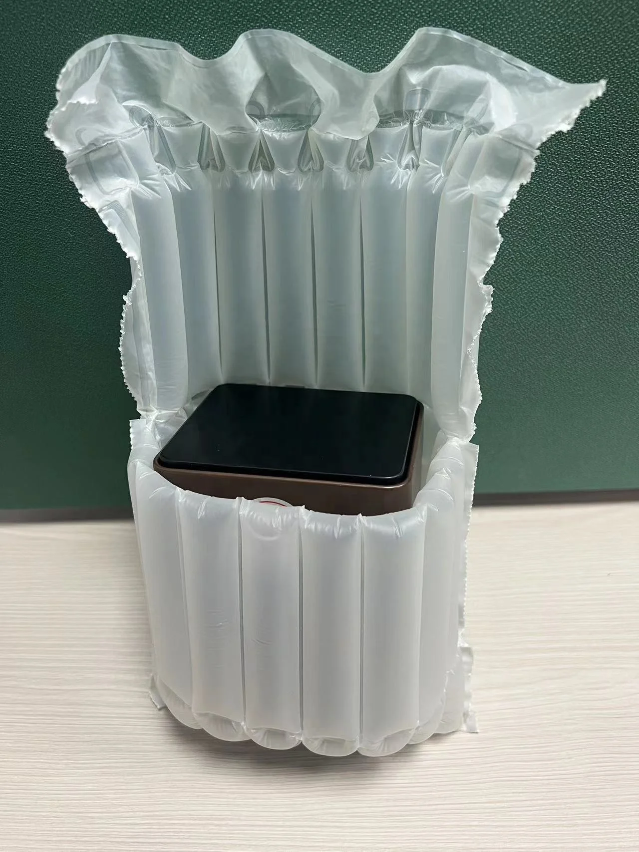 Self Adhesive Cosmetic Transparent Inflatable Packaging Wine Bottle Cushion Air Column Bubble Bag