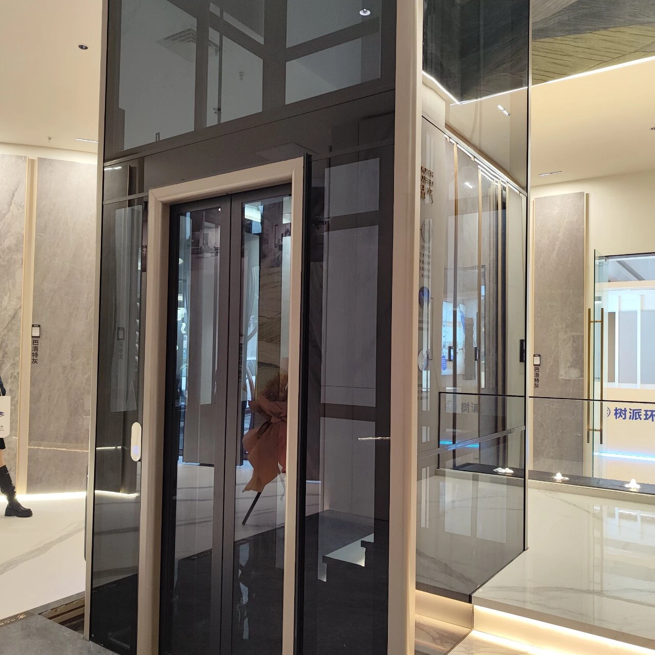 Most popular modern home elevator 4 floor hydraulic Simple atmosphere of ultra-practical home elevator
