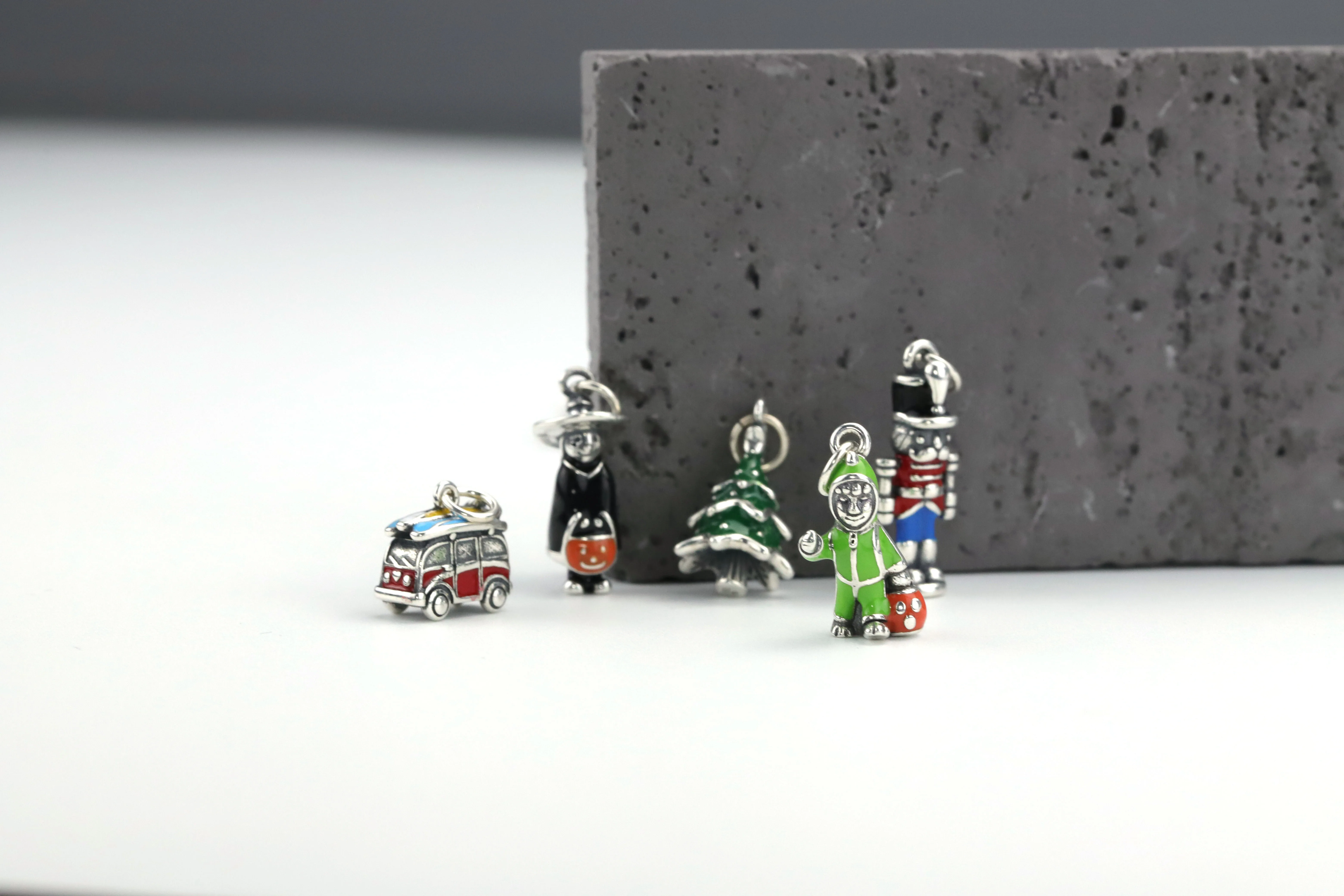 Enamel Halloween Dinosaur Costume Charm Halloween gifts for children and girlfriends 925 sterling silver Pendant