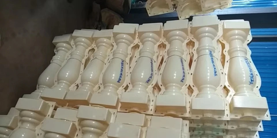Пластиковые балюстрады для бетона