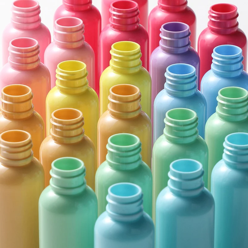 60ml 2oz 120ml 4 ounce Refillable with Black Press Down Disc Cap PET RPET Round Cosmo Plastic Bottle with Twist Tops