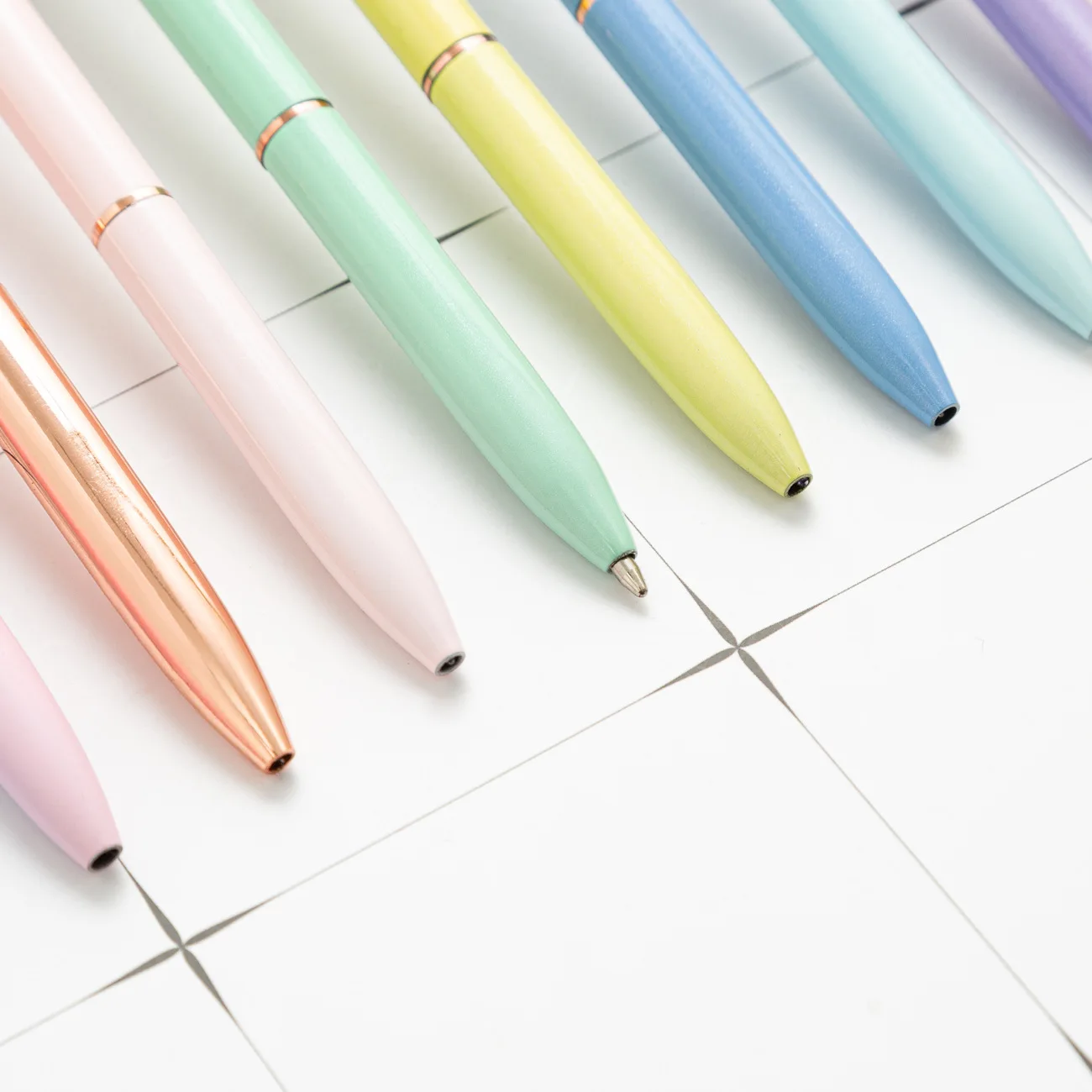 Hot Sell Spinning Pearl Metal Ballpoint Pen Business Gift Pink Pearl Pen Printing Logo Advertising Pen