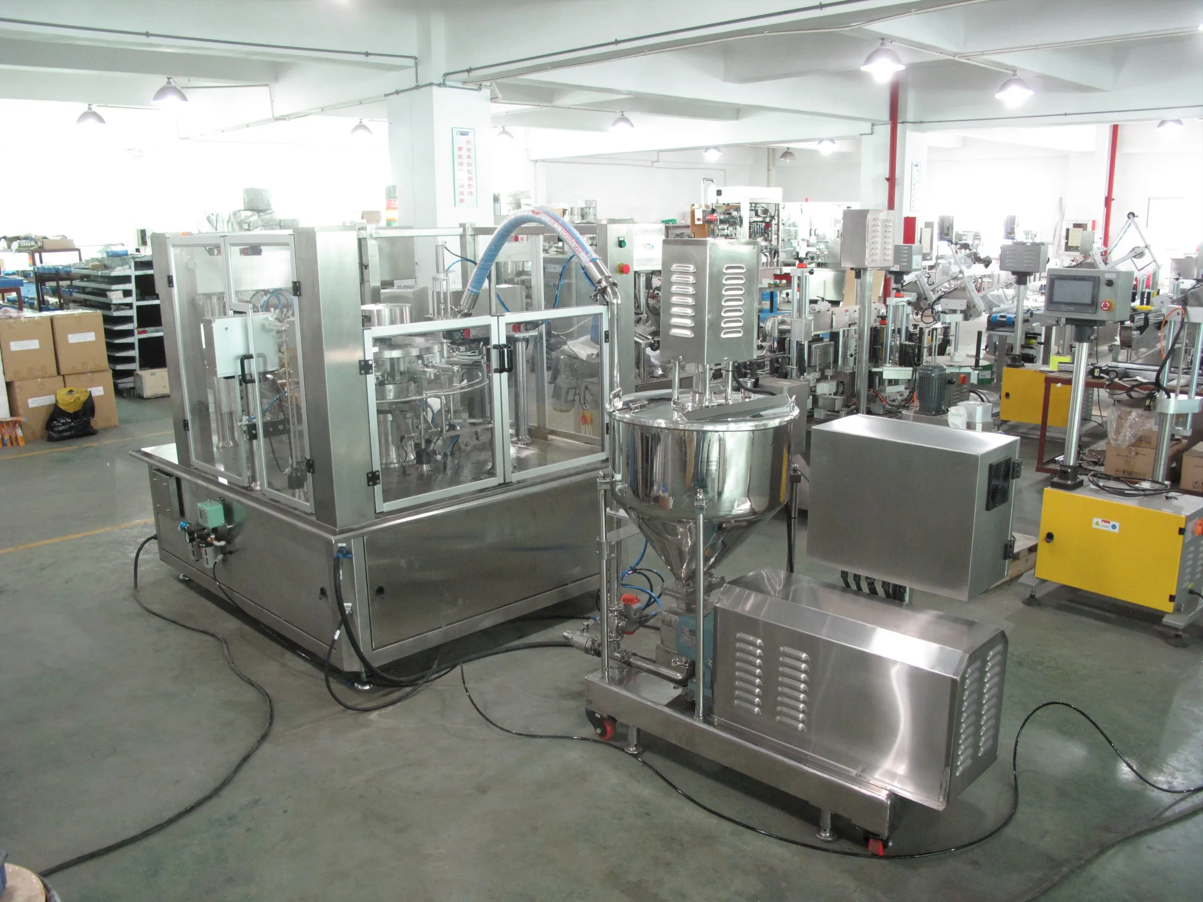 Automatic Liquid Tomato Paste Sauce Packaging Bag Packing Machine Plastic Packaging 50kg 500-2000ml 1-20pcs/min 1200*400*500