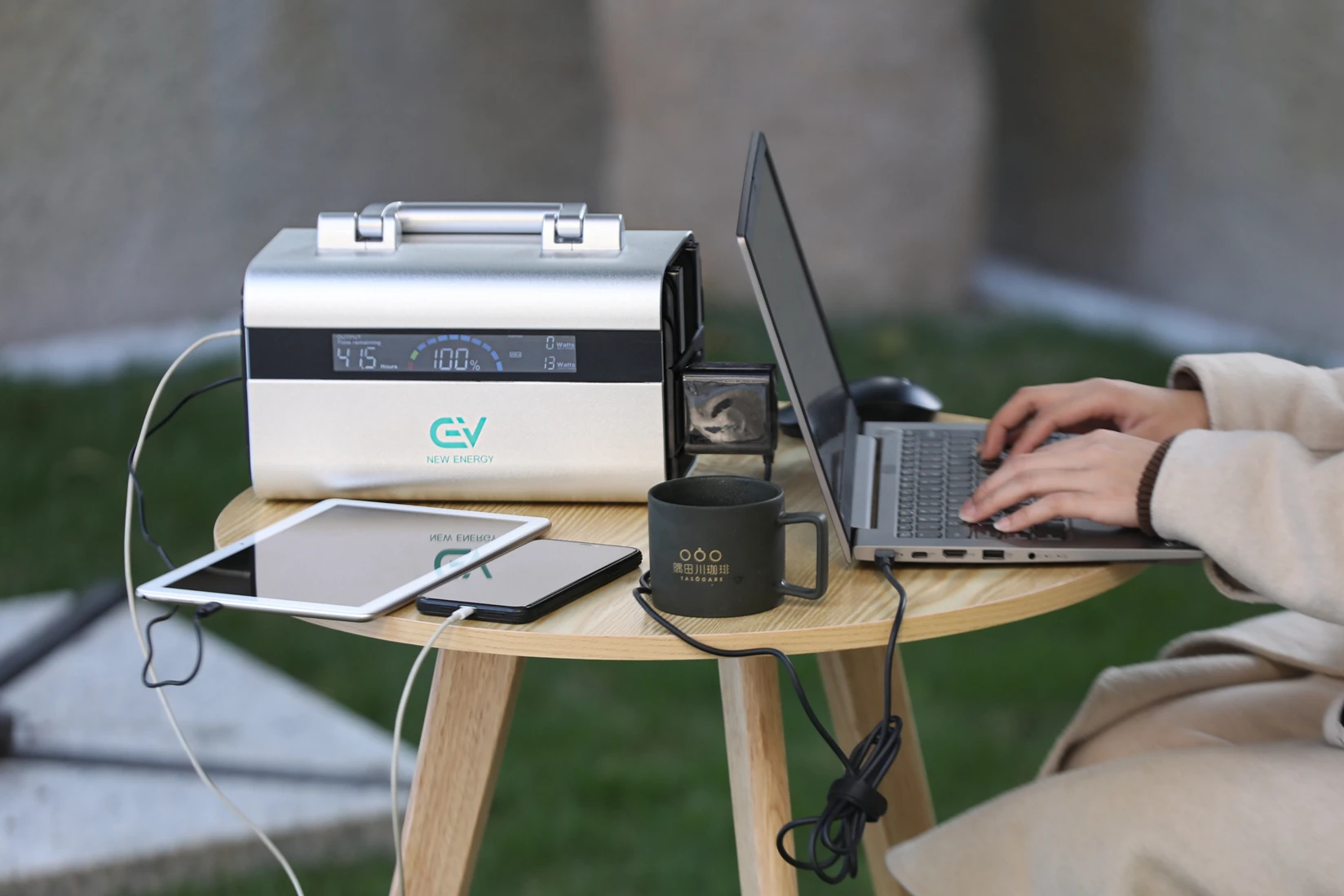 ELAN 1000w Solar Power Station For Home Use Travel Camping Laptop Mobile Phone Charger 1000w 2000w Portable Solar Generator