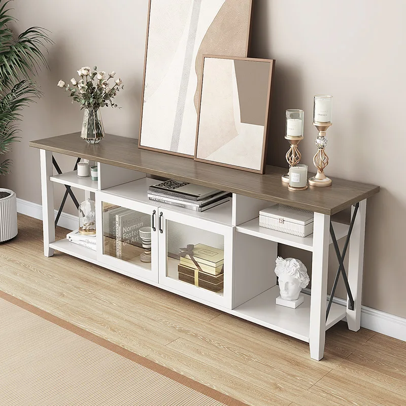 Недорогой большой вместительный деревянный ТВ-шкаф для хранения в маленькой квартире