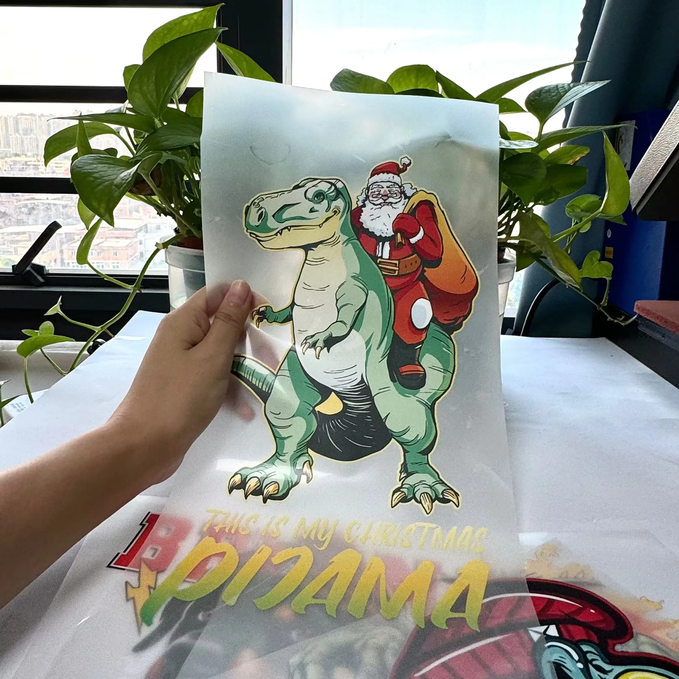 HuaYingXing Custom plastisol Heat Press Sticker Transfer Printing Designs Factory Logo DTF Film Iron Print for T-Shirts