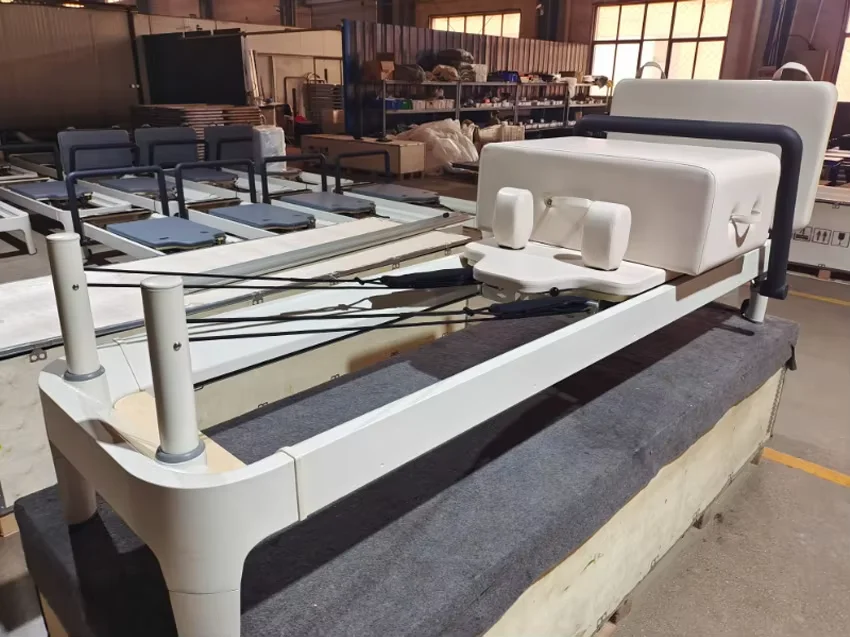 Body Pilates Reformer Balance Professional Fitness Foldable Aluminum Alloy Pilates Reformer Machine Price For Yoga Studio