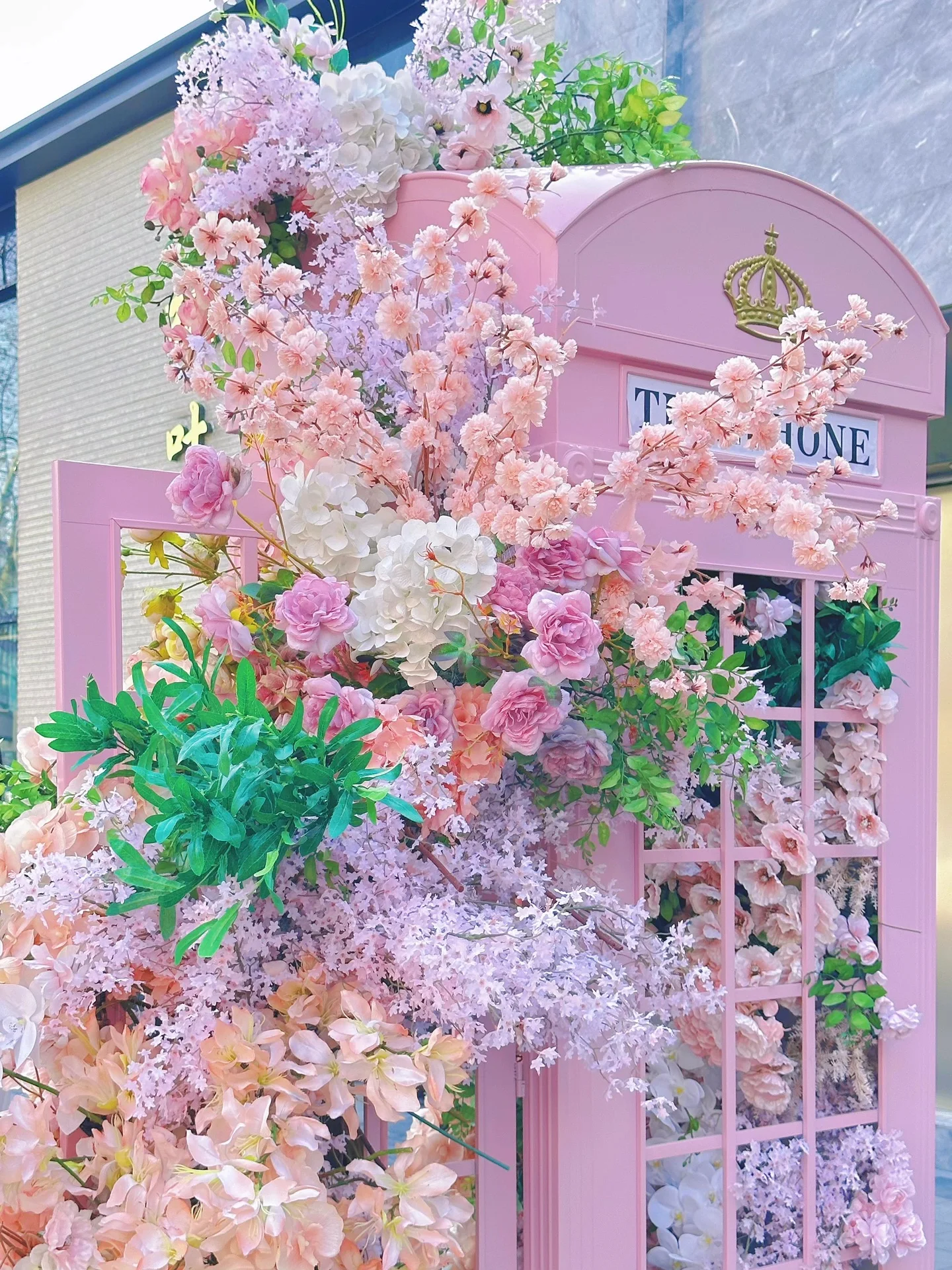 Pink London Telephone Booth Floral Phone Booth Wedding Decoration Prop London Telephone Booth