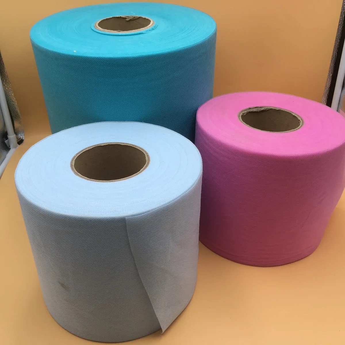 100% virgin PP Spunbond Nonwoven Fabric recycled customized colors upholstery raw material supplier