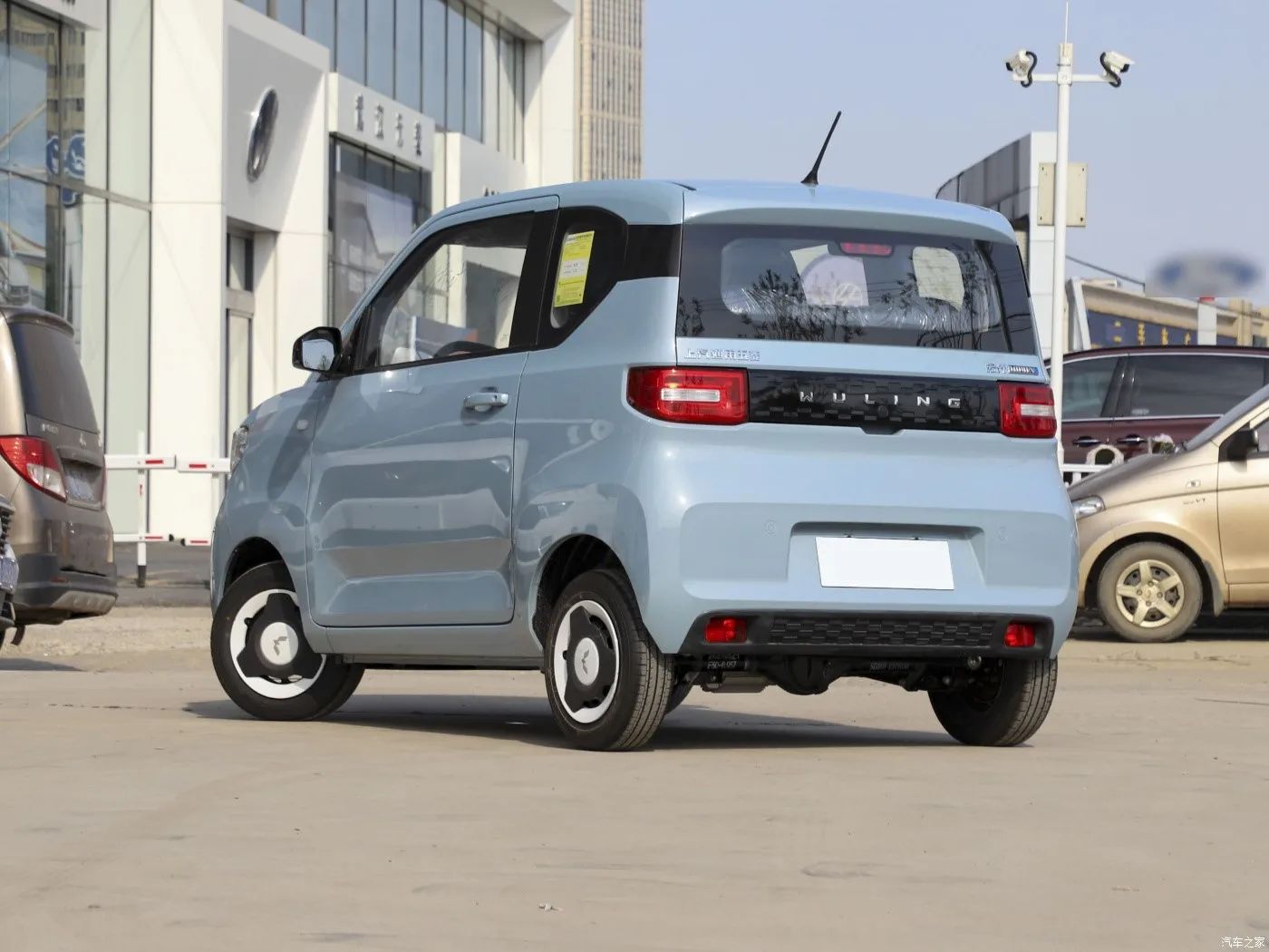 used car in China Wuling MINIEV 2022 Comfortable model small and convenient electric vehicle 4-wheel Chinese cheapest car