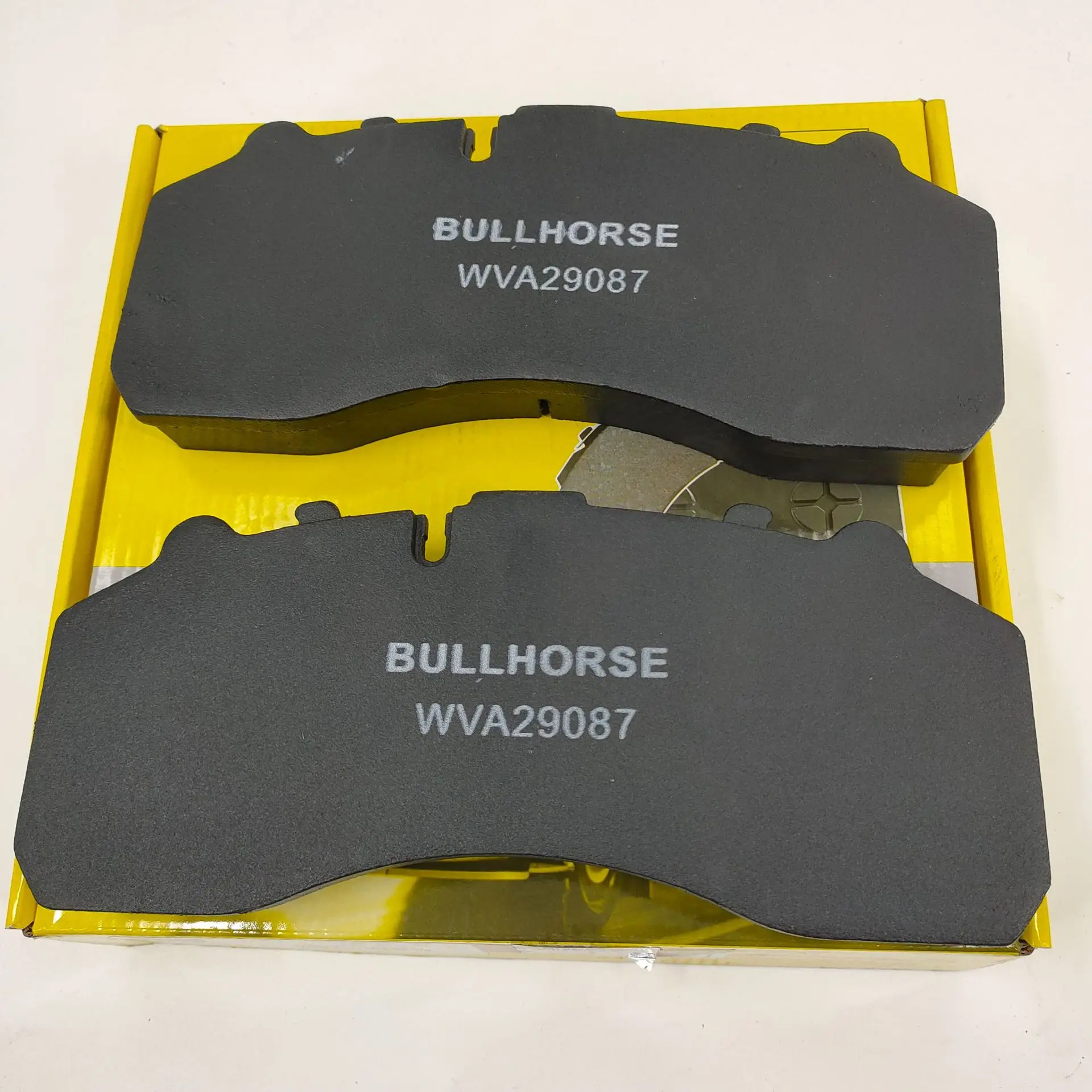 The best China wholesale auto parts Japanese car ceramic brake pads for Toyota Camry Avanza Hilux  Sail