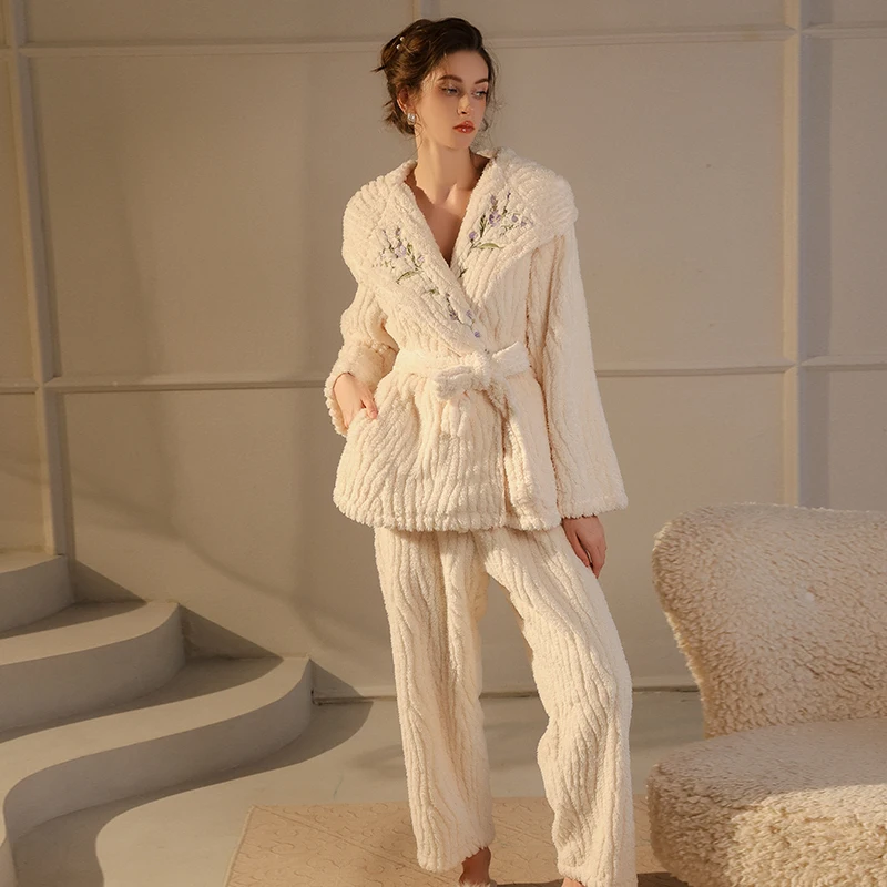 Autumn Winter Sleepwear Women Thickened Coral Fleece Velvet Pajamas Comfortable Sexy Cardigan Robe Pants Home Clothes Suit RB009