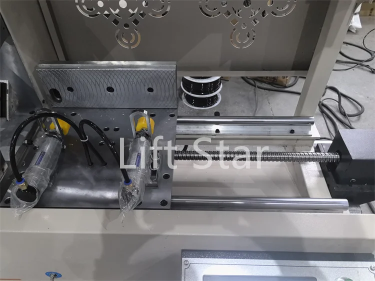 hot sale aluminium cnc corner connector corner cutting saw for window door frame making