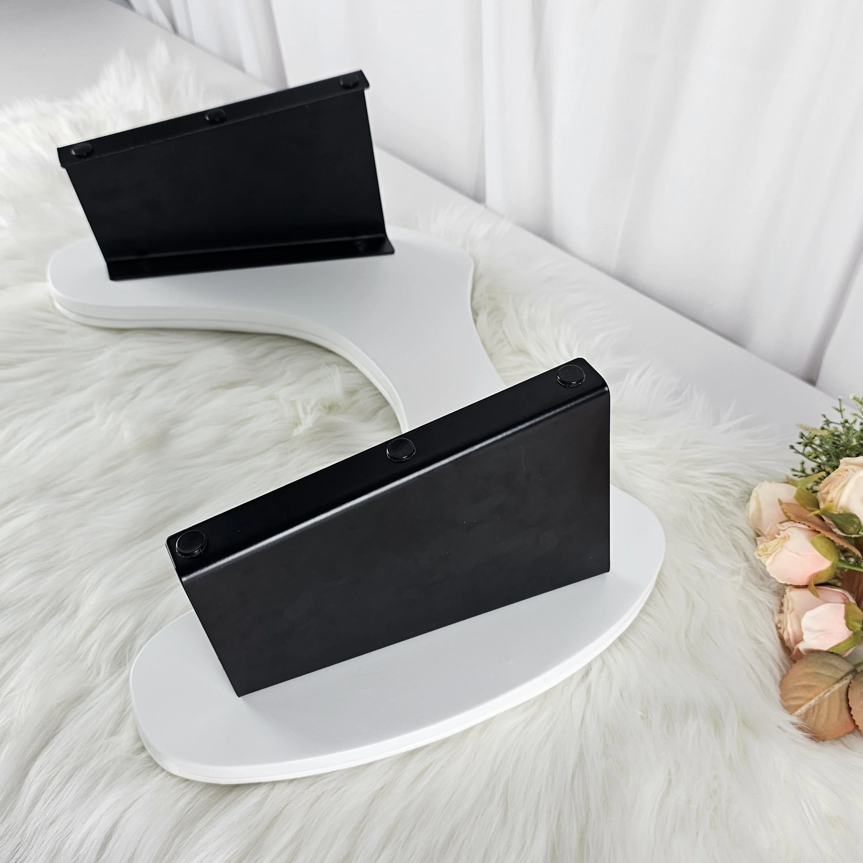 2024 NEW Half Moon shape Manicure Tool PU Leather Nail Arm Rest Cushion Nail Holder Hand Pillow Arm Rests for Nail tech