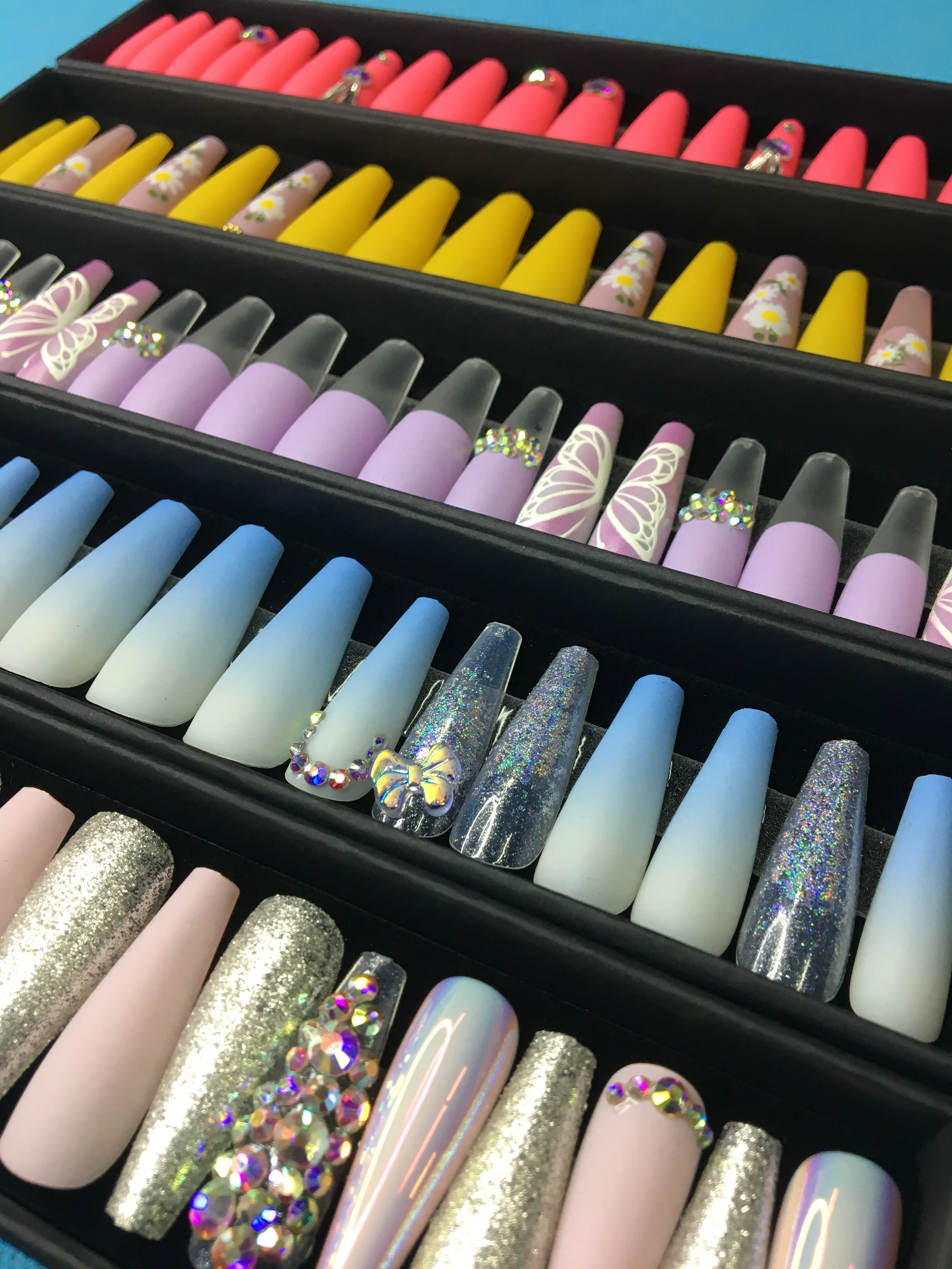 24 pcs/set OEM Reusable Artificial Nail Salon Suppliers Press On Nails Wholesale Price With Free Sample Coffin False Nails