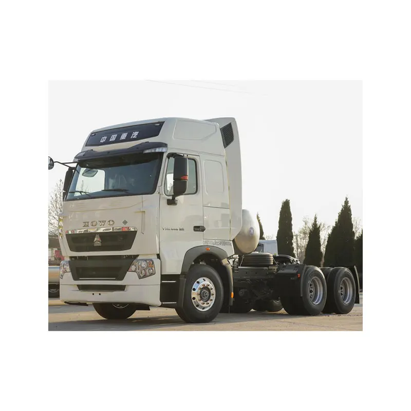 Used SinoTRUK HOWO tractor LNG CNG T7 A7 6X4 10 tire factory use