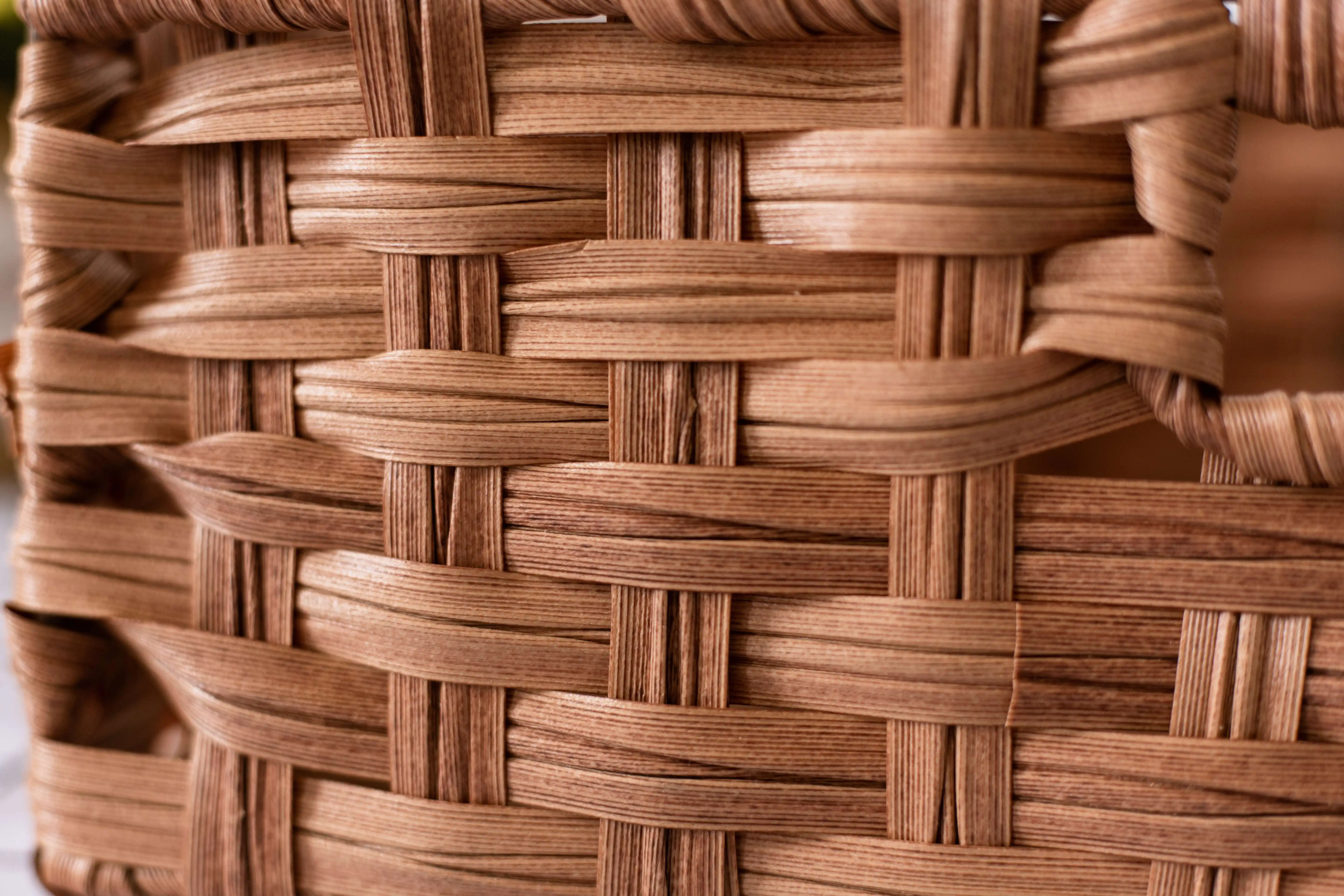 Wholesale Customized Laundry Hamper Removable Liner Clothes Handwoven Synthetic Rattan Laundry Basket