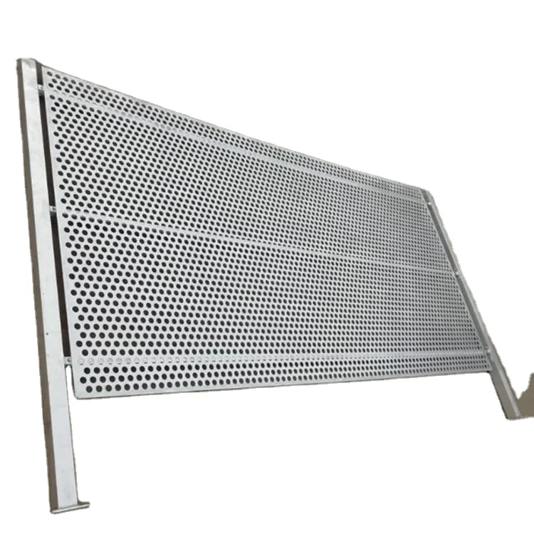 Metal Fencing Panels Iron  Backyard  Mesh Wire  Fences for Farmer Wholesale Factory Supply