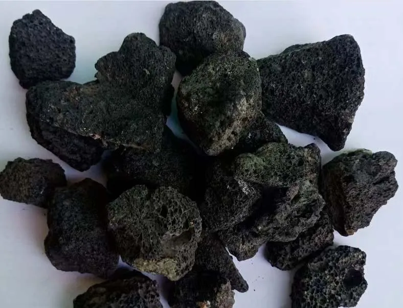 Naturally formed volcanic rocks are red and black, with uniform particles of 1-3cm and 3-5cm volcanic pumice stone for plants