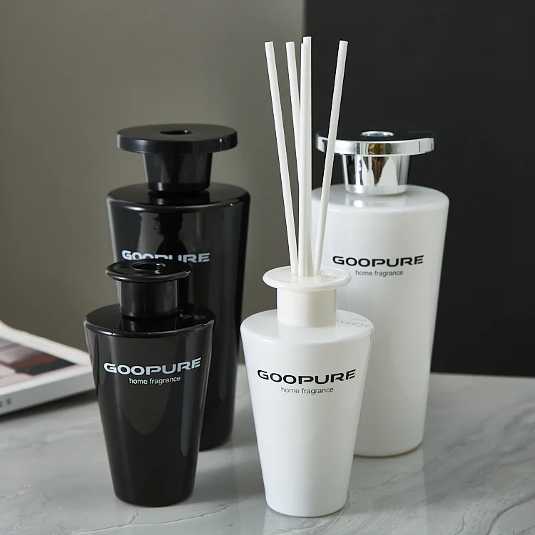 200ml Custom logo 500ml white and Black Glass Aroma empty Glass Bottle For Reed Diffuser  With plastic lids for luxury brands