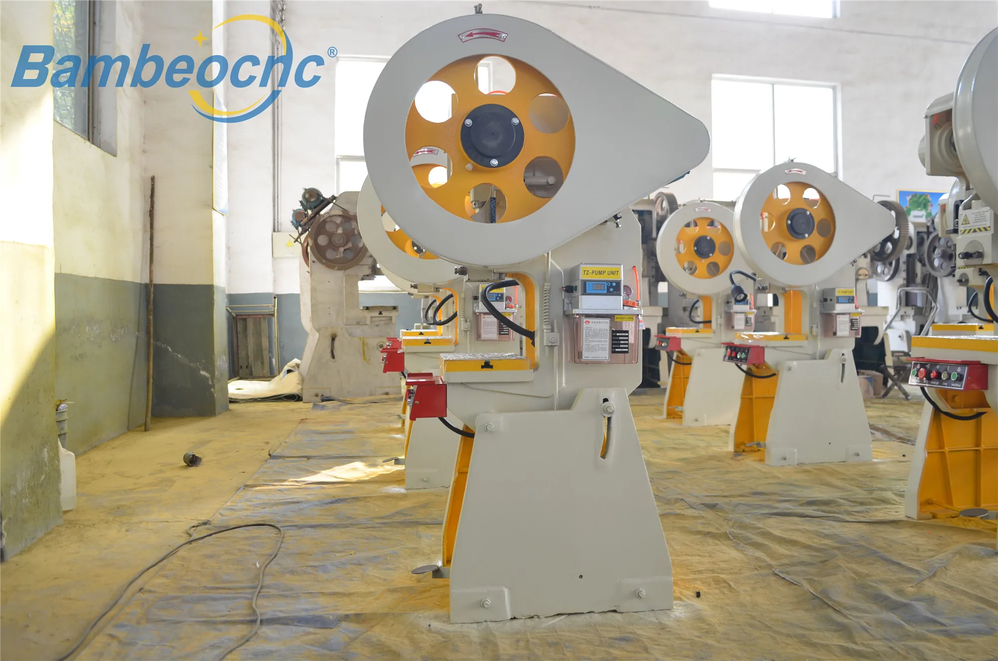 Высокоскоростной маленький штамповочный силовой пресс от мирового бренда, 16, 20, 60 тонн для пробивки отверстий и регулировки хода с ЧПУ-фидером