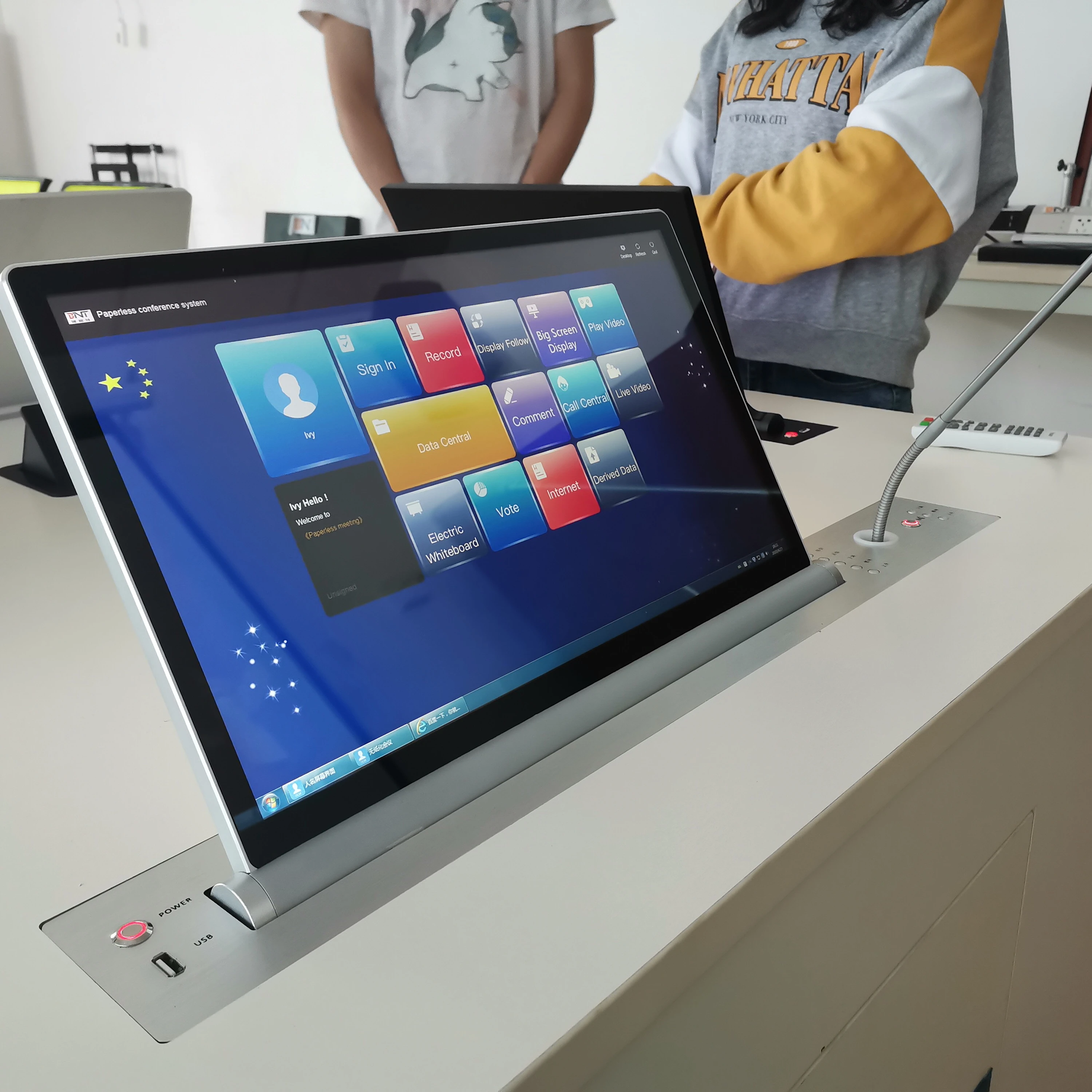 Automatic office solution ultra thin table hidden monitor lift with 17.3 inch screen