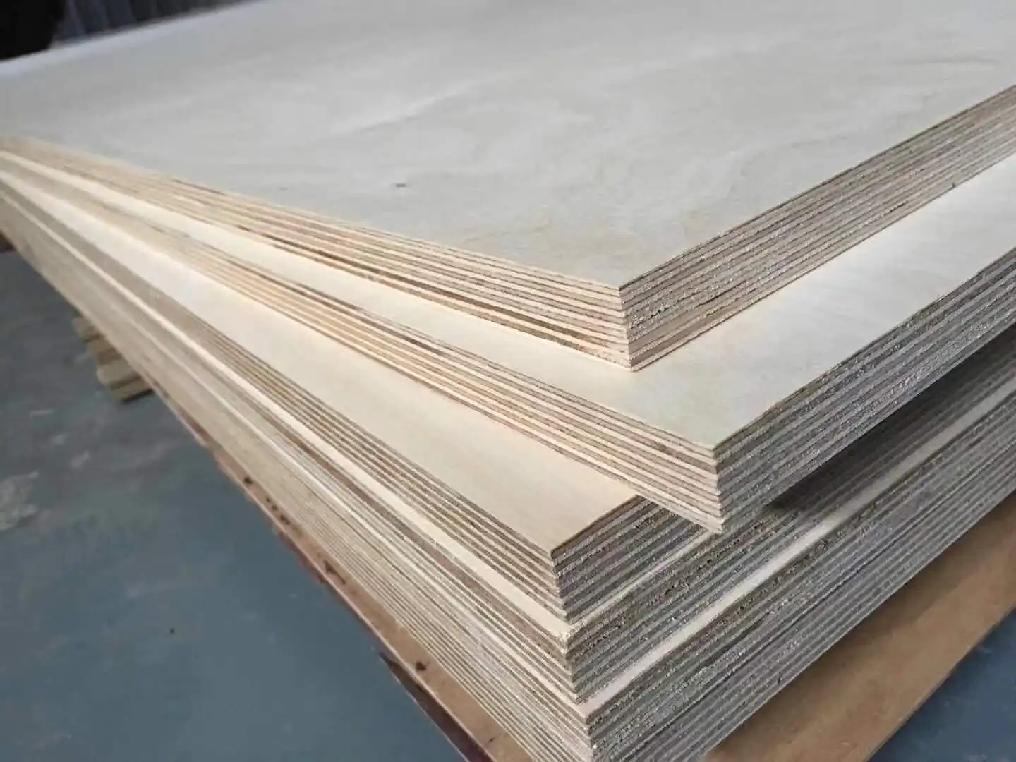 Good quality factory directly 13 ply baltic birch 4x8 for cabinet doors wardrobe furniture