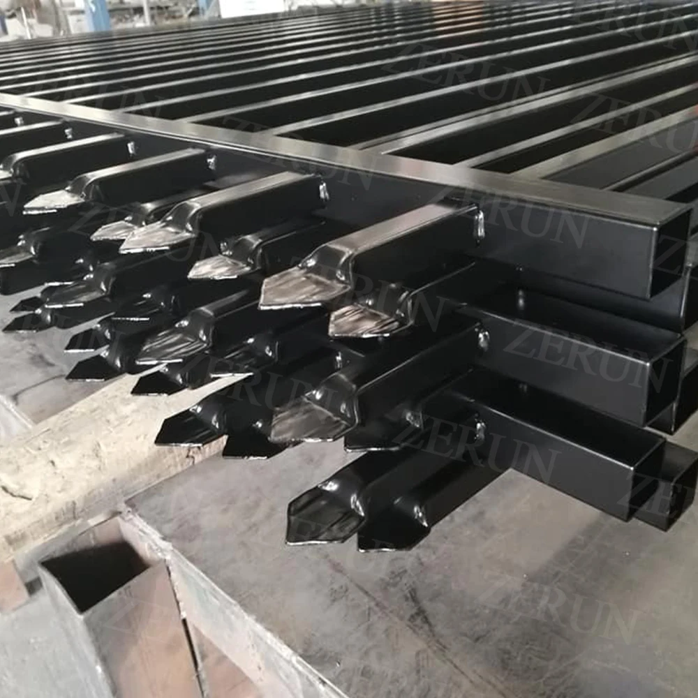 2023 New Design Cheap Wrought Iron Fence Panel / Aluminum Metal Picket Ornamental Fence