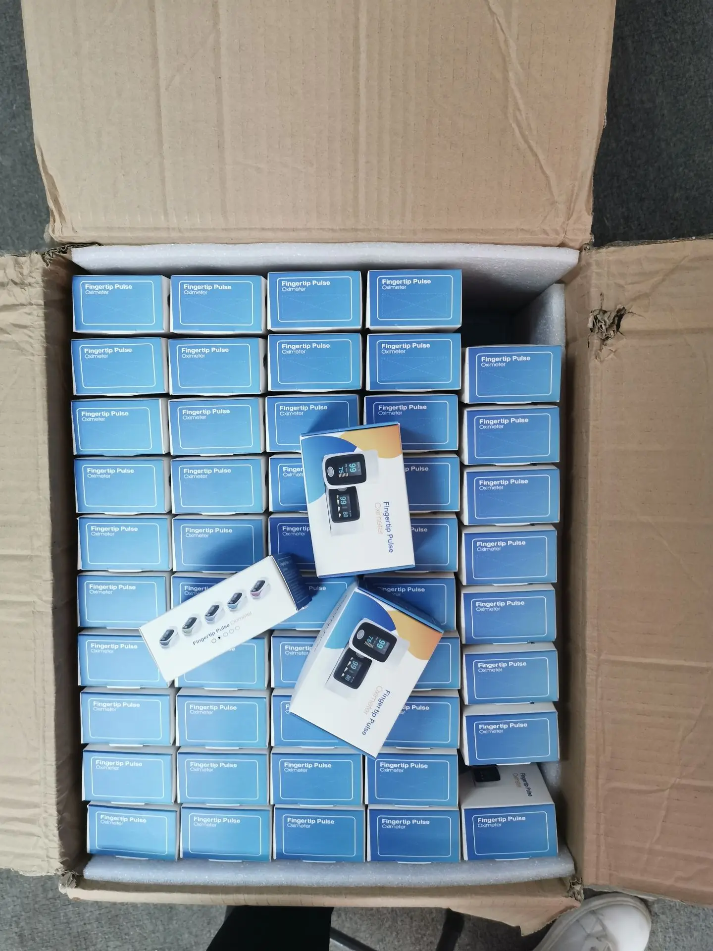  Retail Digital Finger Pulse Oximeter Fingertip