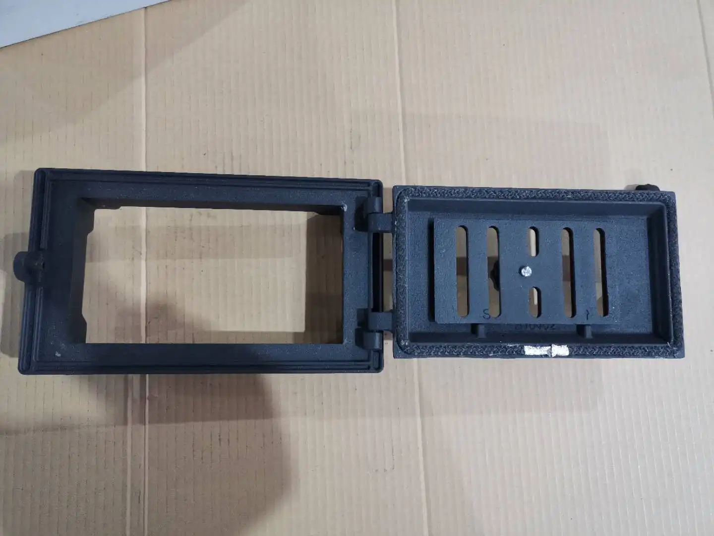 Black paint fireplace ash box door with cast iron material