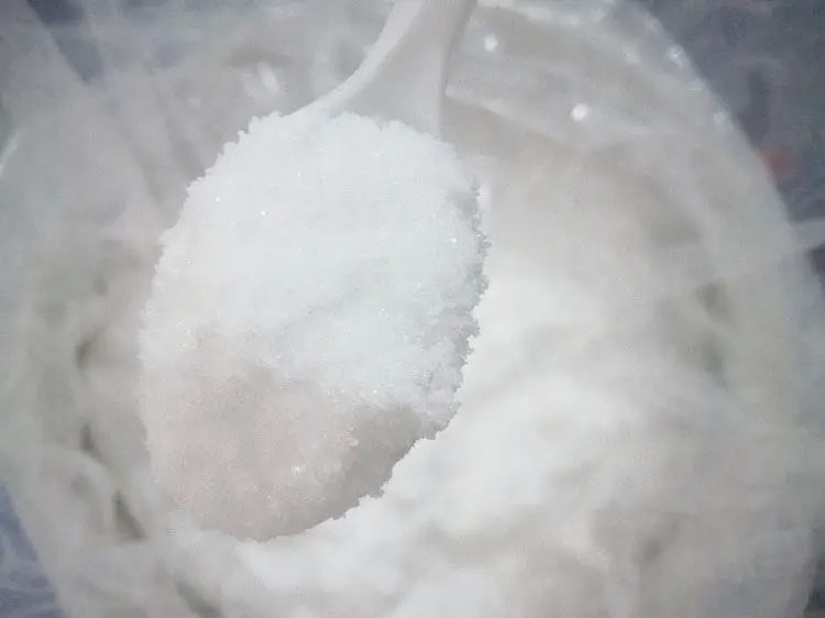 Customized salicylic acid cas 69-72-7 which is used to make antipyretic, analgesic, anti-inflammatory, diuretic and other drugs cosmetic ingredients