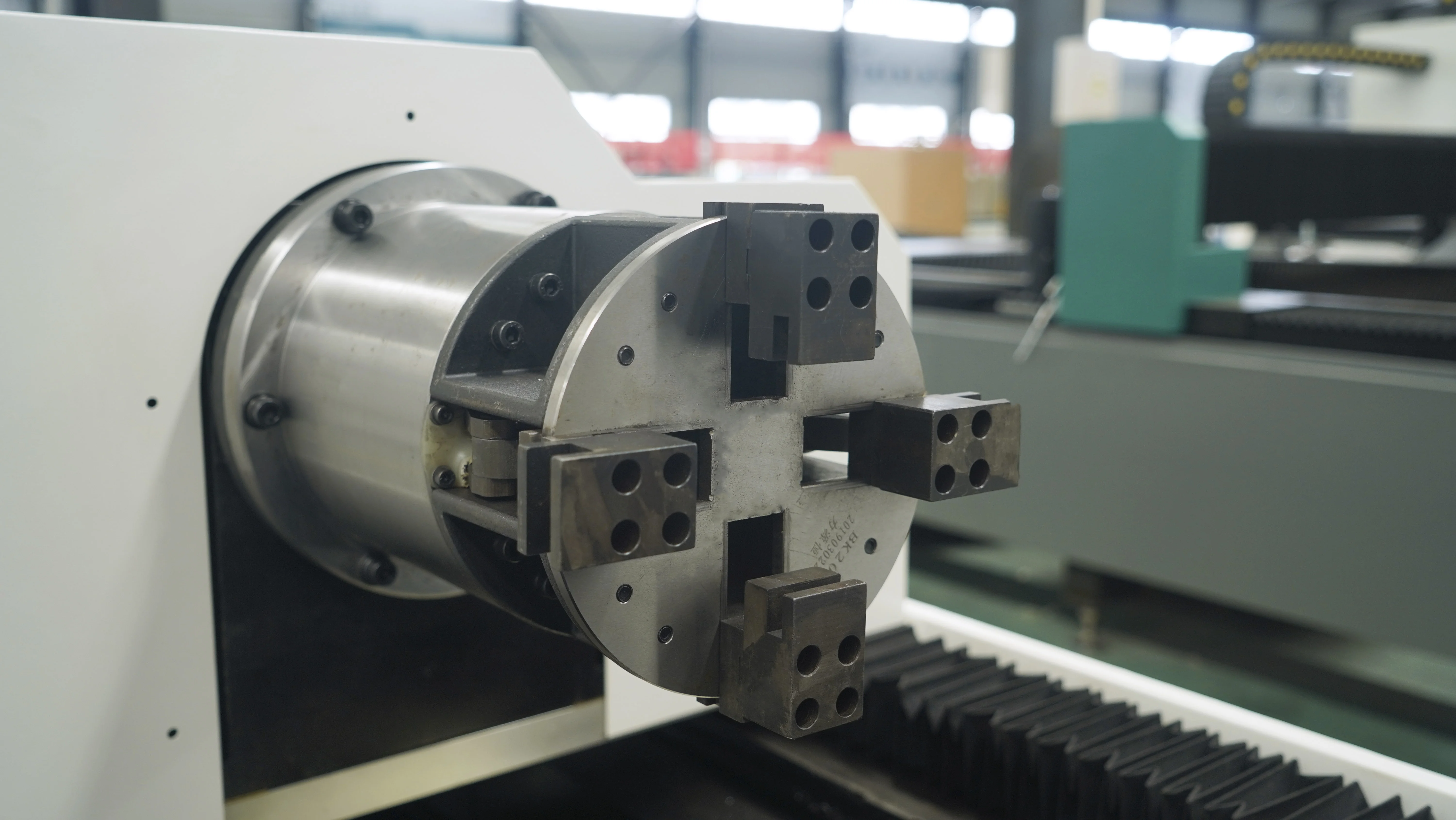 2023 High Precision and High Efficiency Unloading Device Tube Laser Cutting Machine