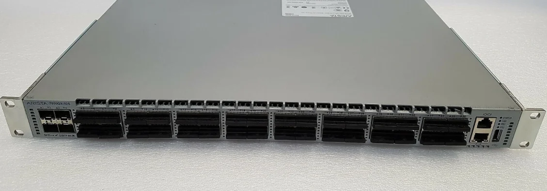 DCS-7050QX-32S-R 32-порт 40GbE QSFP + коммутатор