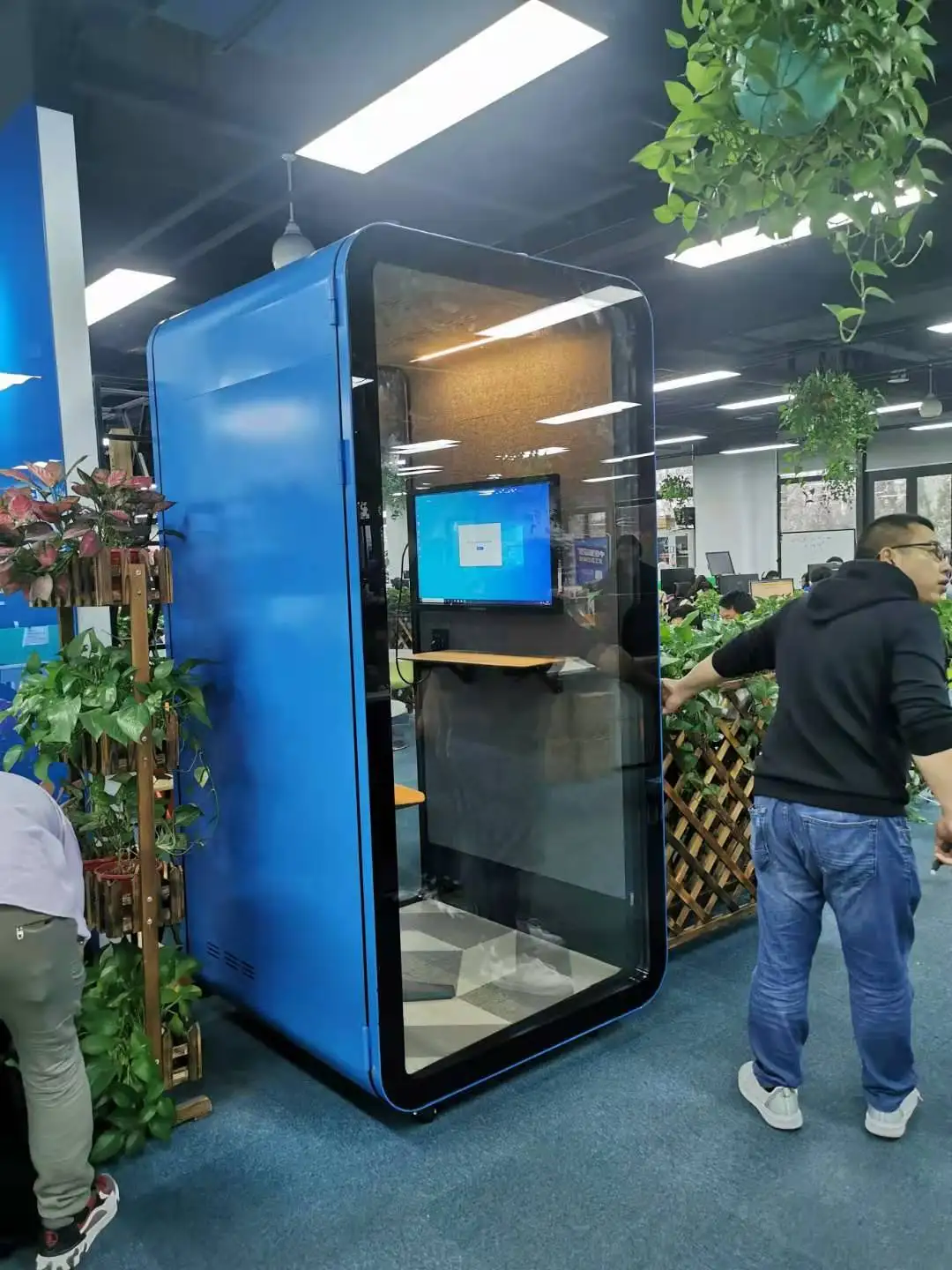 
Sound insulation and noise reduction phone booth wholesale Size 1080X1080X2200cm Custom color 