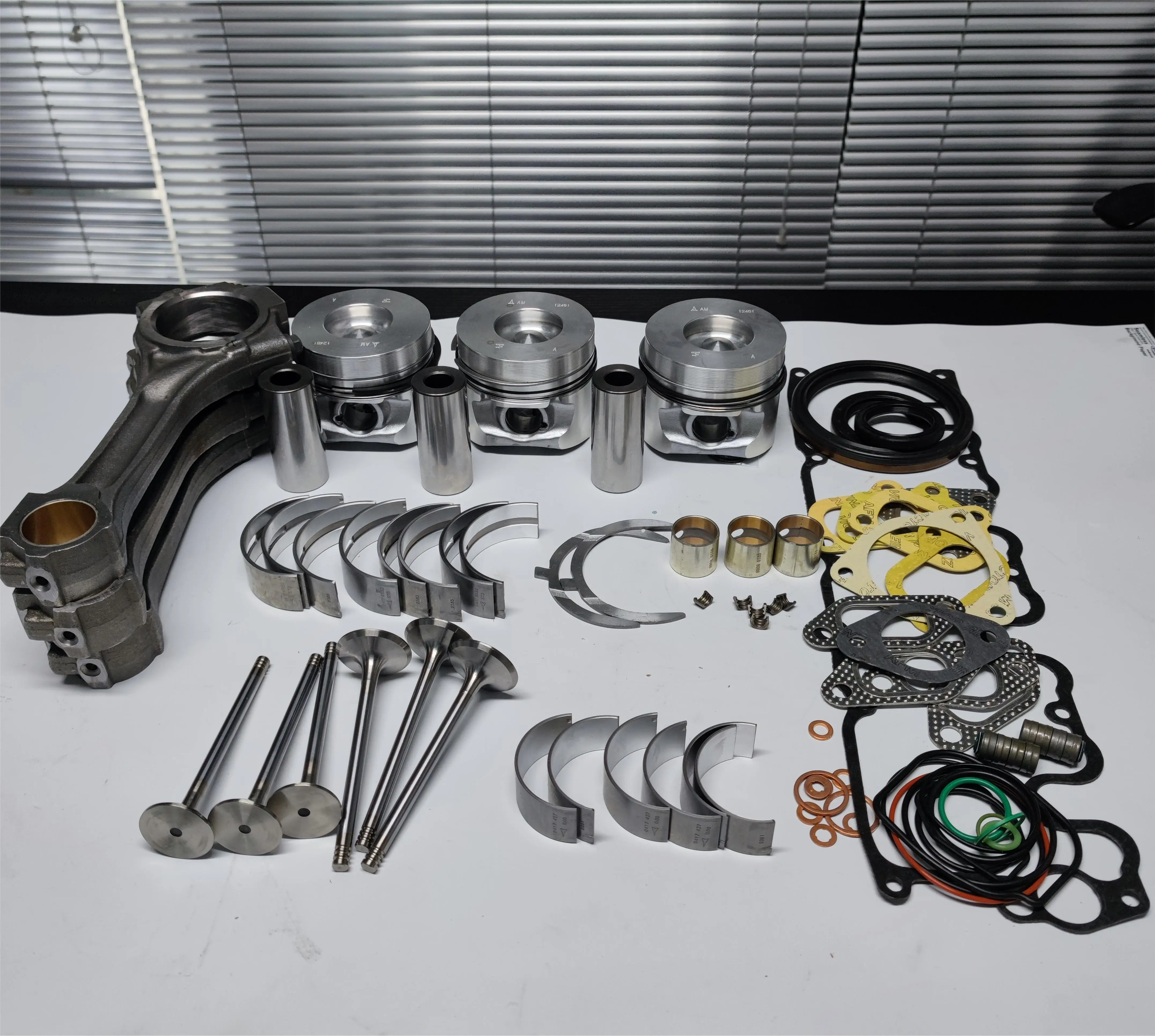 F3L912 diesel engine spare parts Cylinder head assembly  Piston rings set Main bearing shell set Thrust plate set repair kit