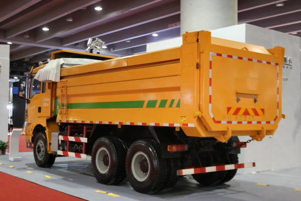 Chinese manufacturer 6x4 diesel euro 4 emission level 10 speed manual transmission 10 wheelers 11.00r20 tyres 25 ton dump truck