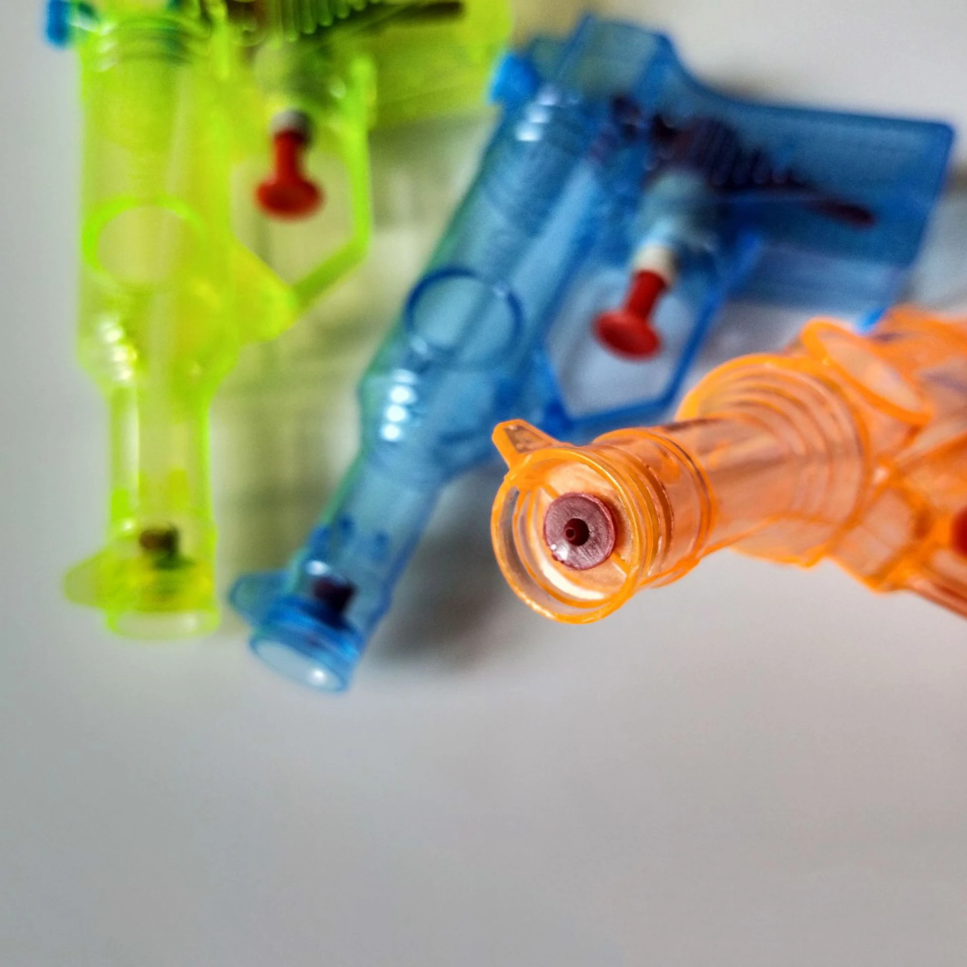 small water gun toy transparent plastic spray kids promotional gift summer pistol small squirt custom logo outdoor beach