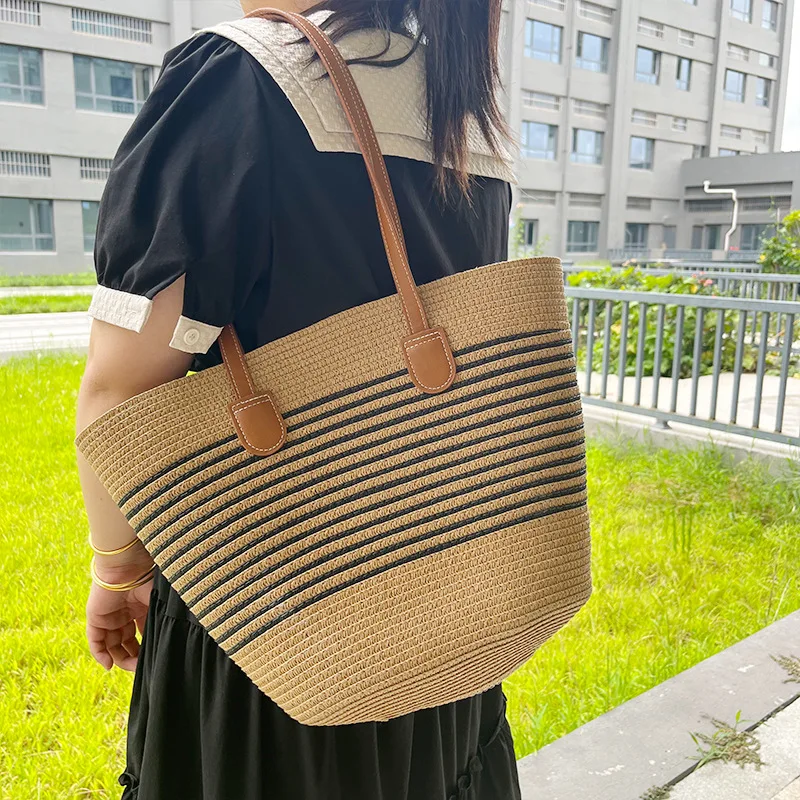 2024 Fashion Summer Straw Beach Woven Straw Tote Bag Large Capacity Single Shoulder Tote Bag French Style Beach Bag For Women