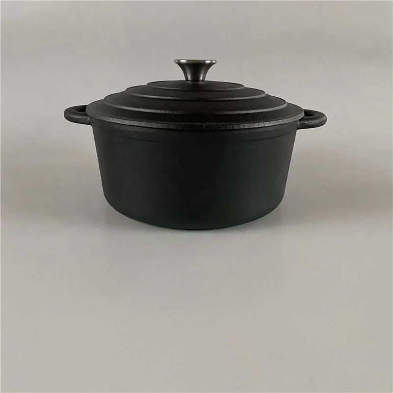 Pre-seasoned cast iron casserole/dutch oven