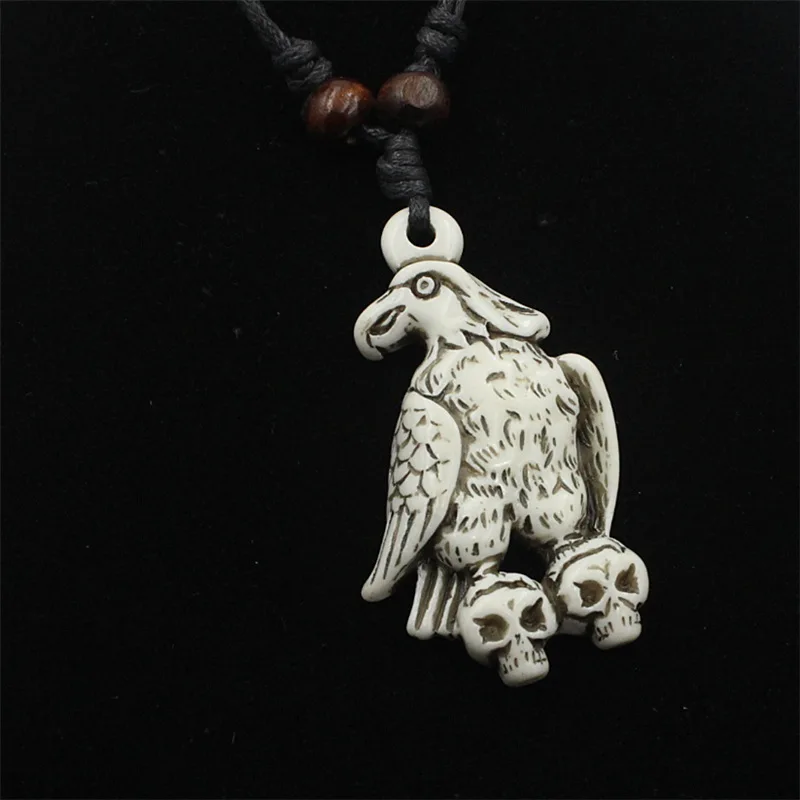 Chinese Tibetan Traditional Faith Amulet Necklace Creative Design White Resin Carved Skull Head Eagle Pendant Necklaces for Men