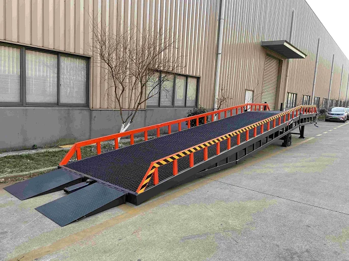 Hydraulic Movable Heavy Duty Work Platform Portable Mobile Loading Dock Ramps for Forklift