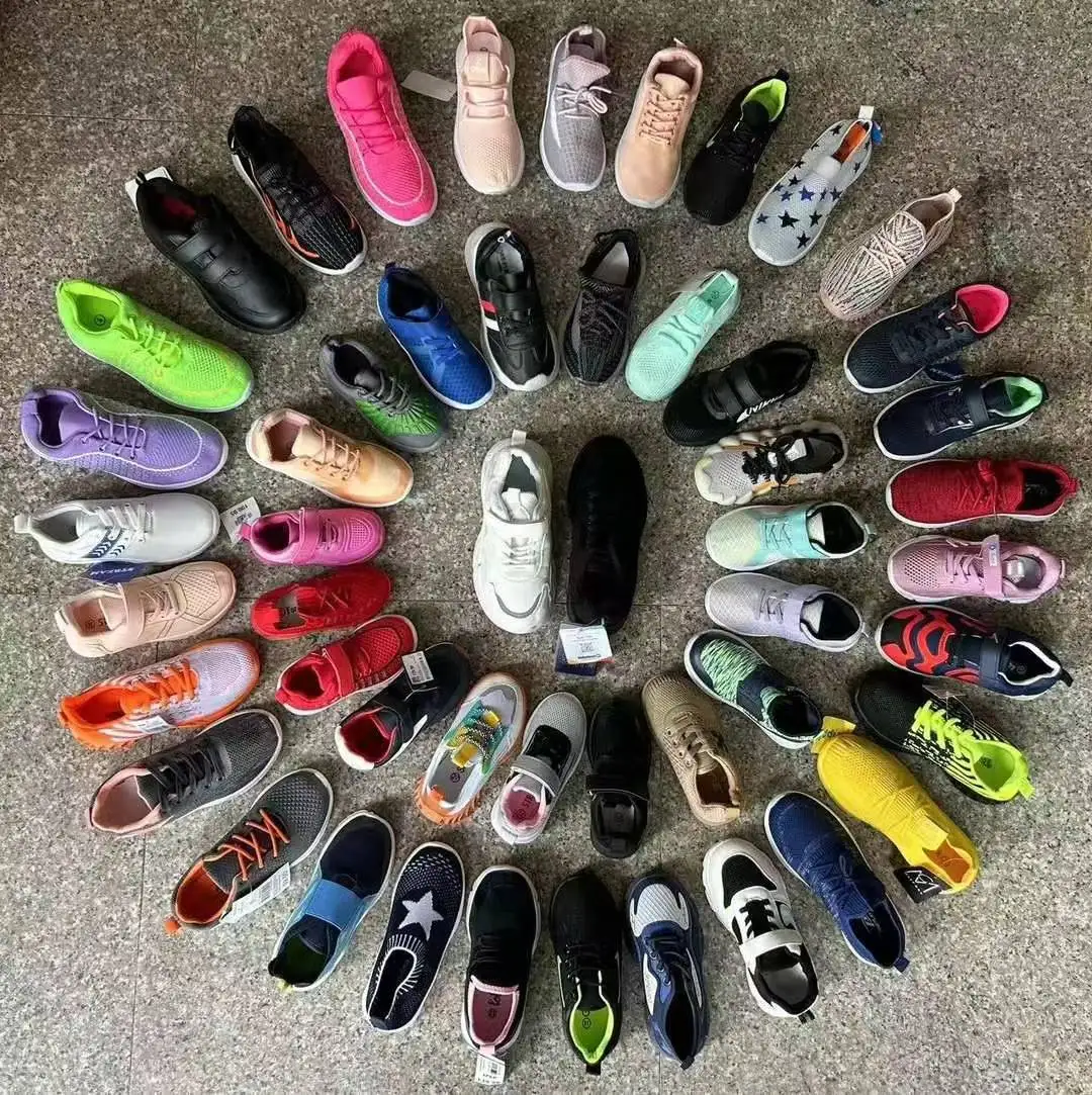 Factory Wholesale Men and Women Sports Shoes Mixed Style Fashionable Simple Running Shoes Summer Breathable Light Walking Style