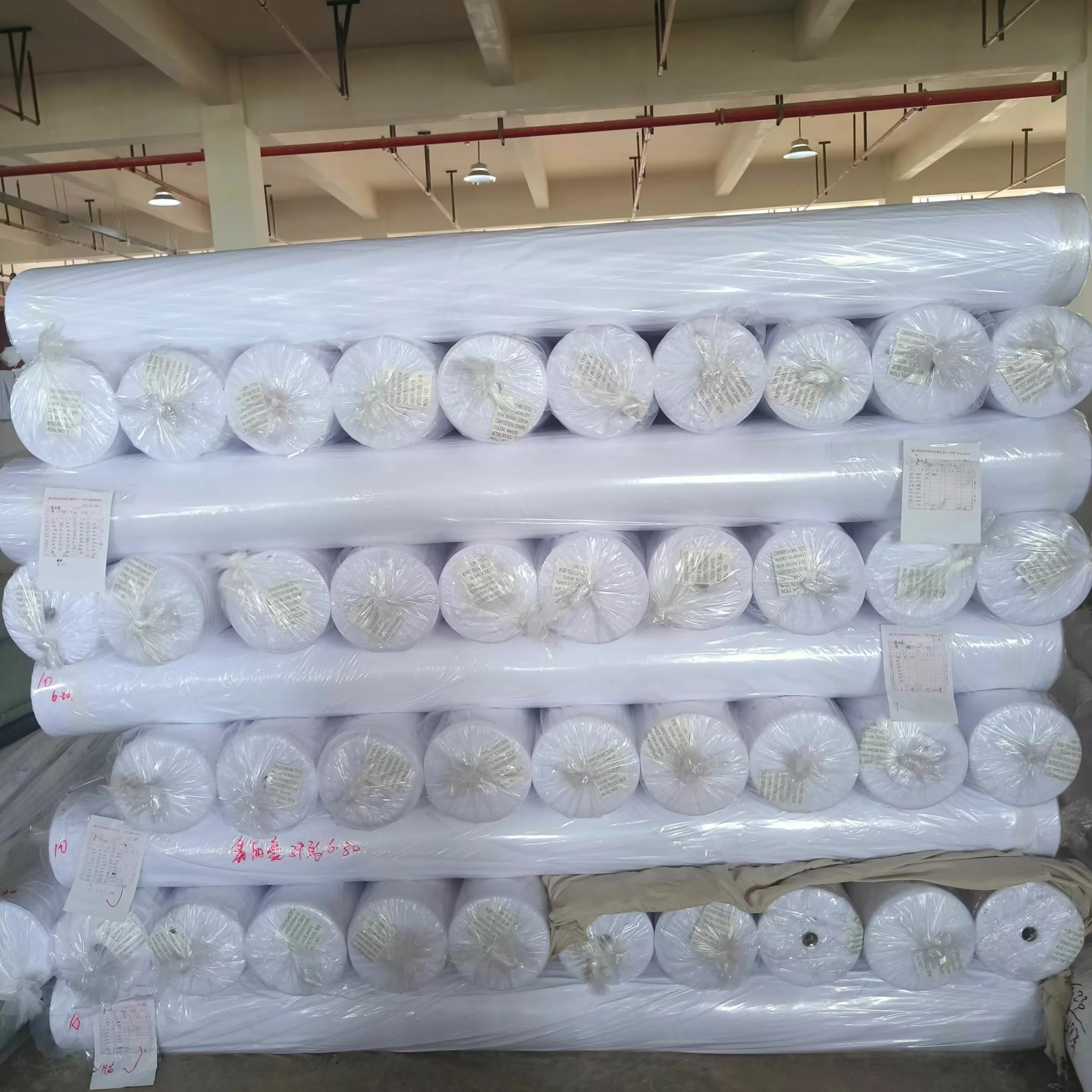 Xinlihao Plain  White Fabric Solid Dyed Brushed Microfiber home textile bed sheet fabric in Roll