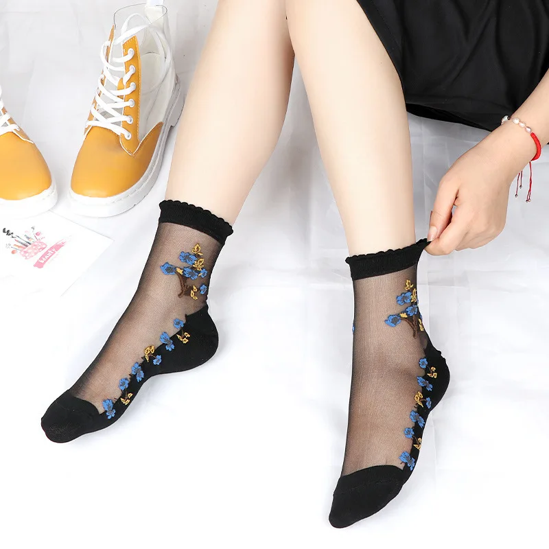 Fashion Popular Summer Ice Silk Sheer Trend Flower Transparent Lace Socks Women Spring Summer Mesh Socks